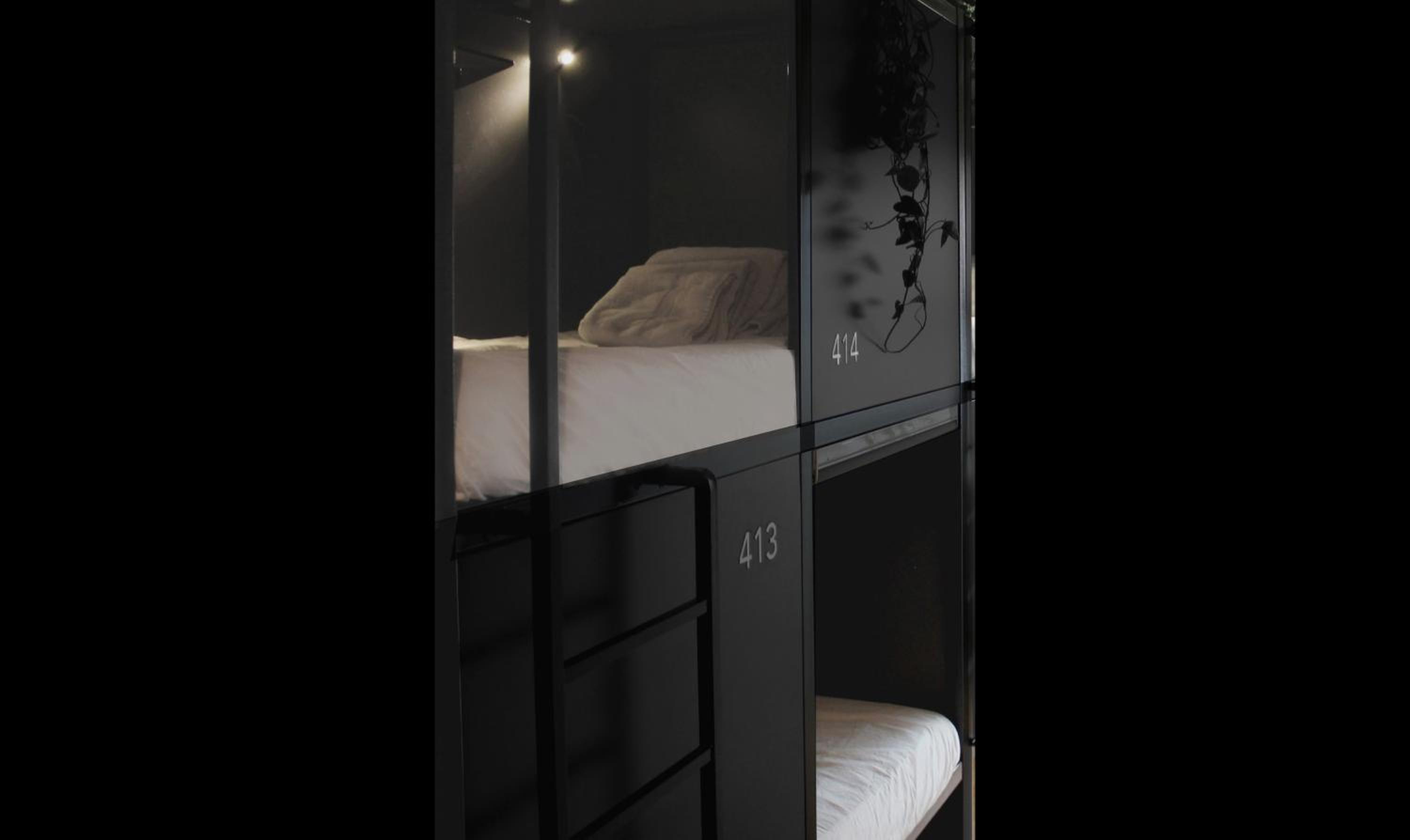 Economy Pod in 2 bed Female Dorm photo 1