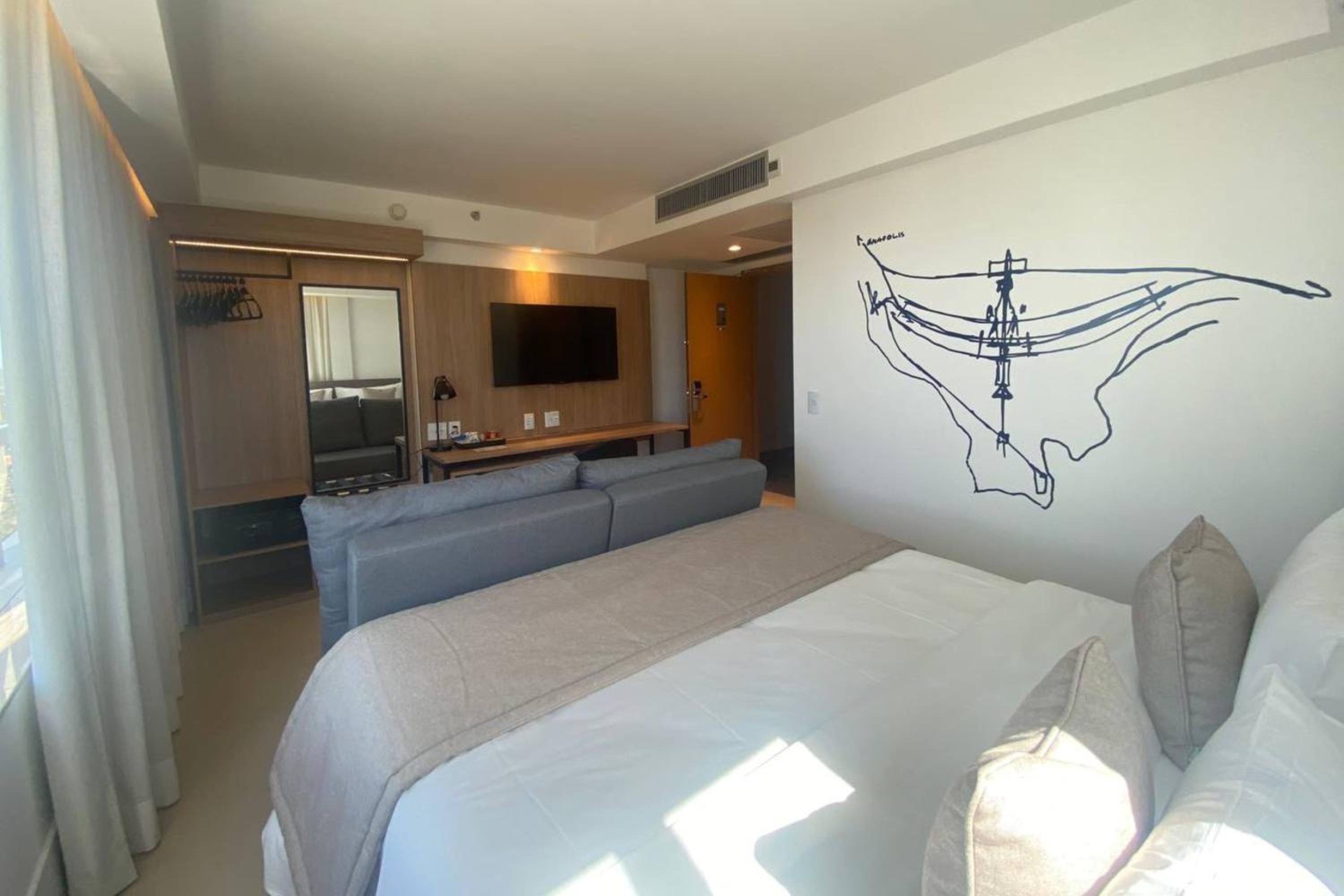 Premium Room with One Queen Bed, Non-Smoking