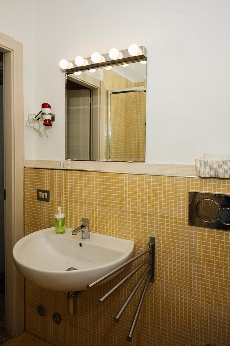 Triple Room with Private External Bathroom photo 3