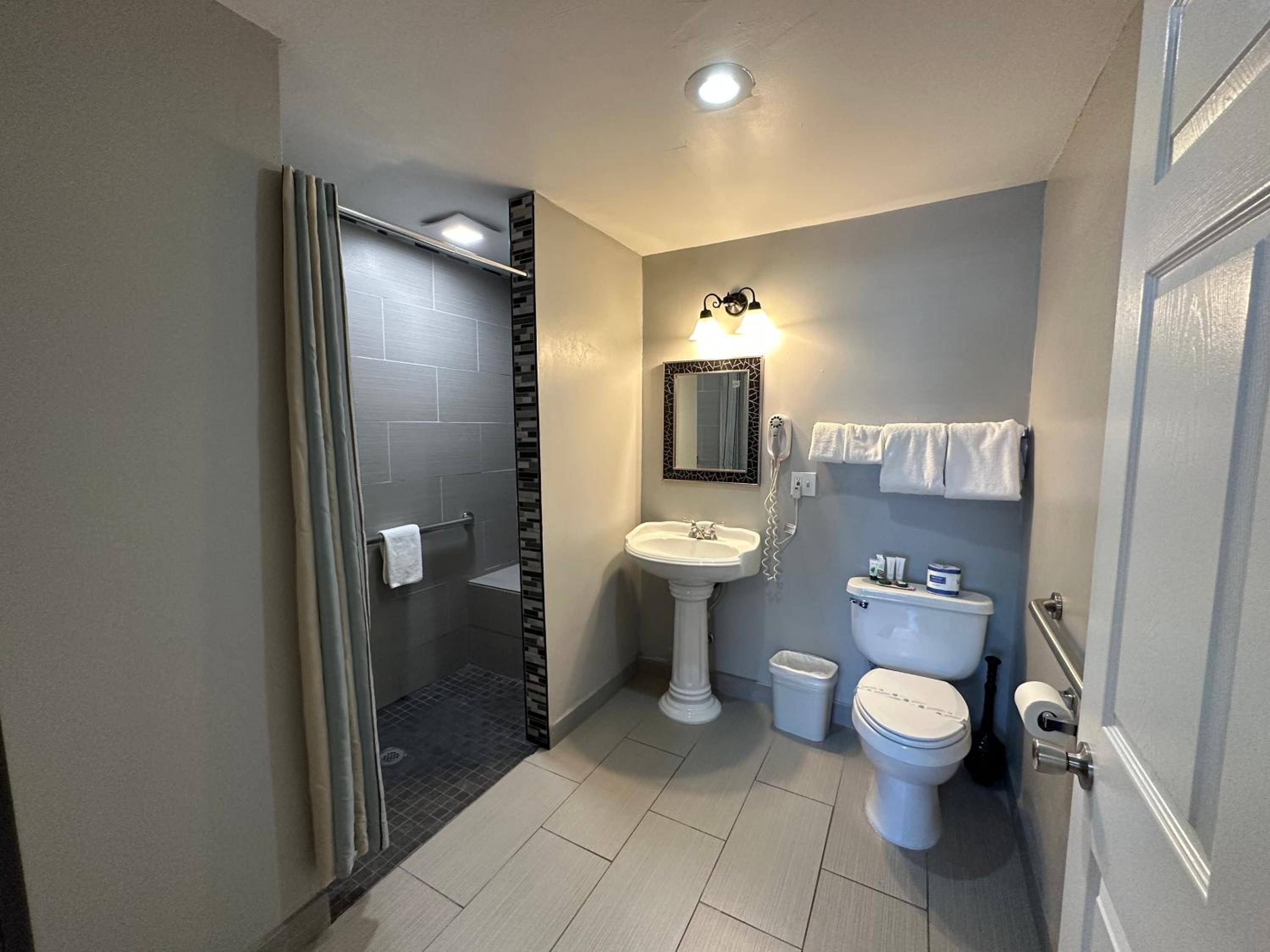 Double Room - Photo 3