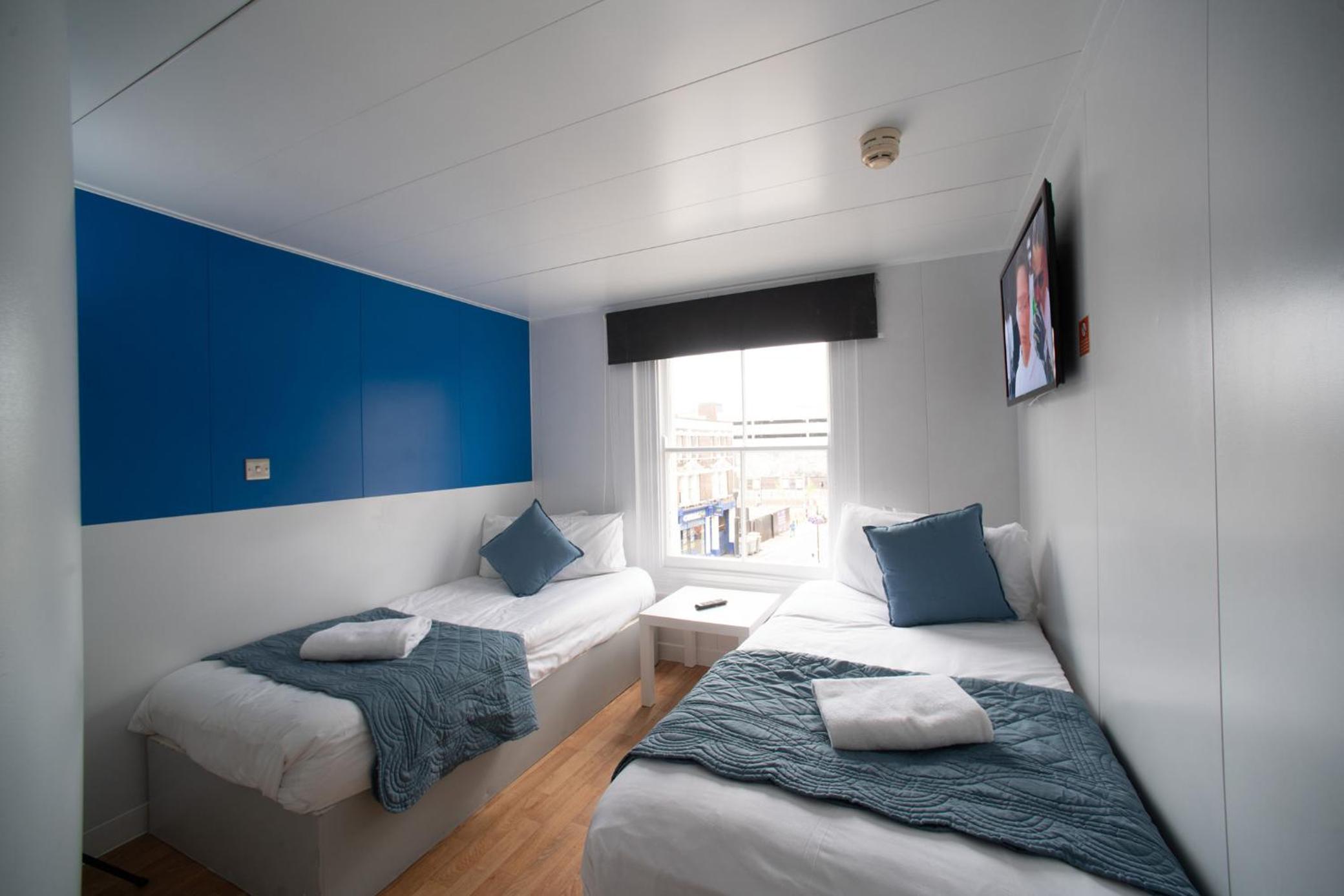 Twin Room with Window photo 2