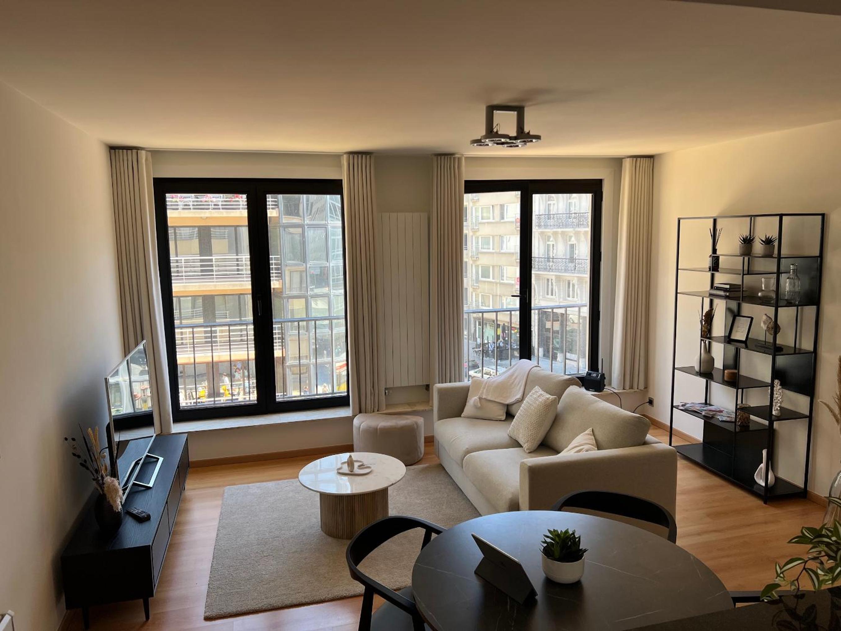 One-Bedroom Apartment photo 1