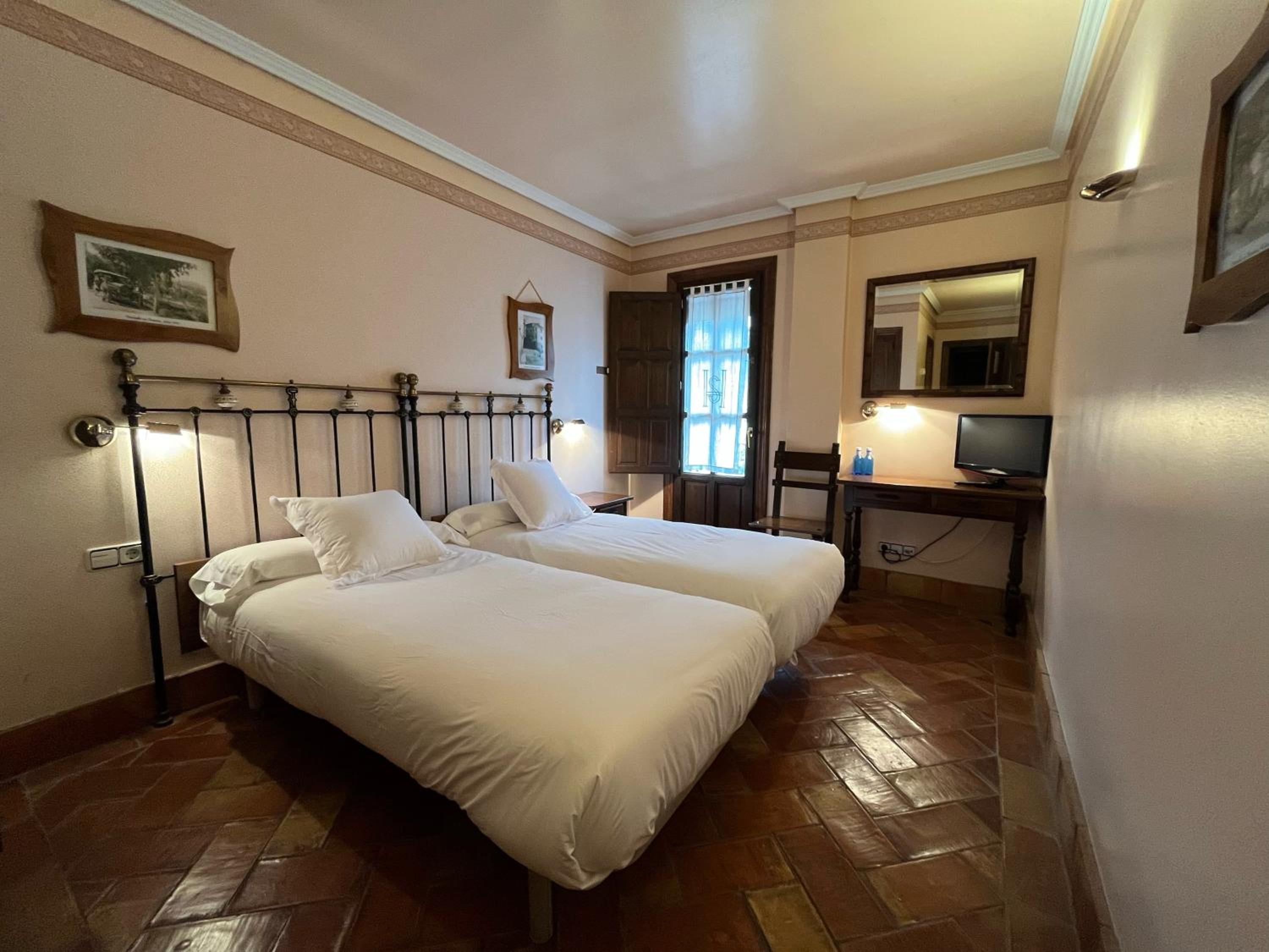 Habitación Doble con Vista a la Montaña