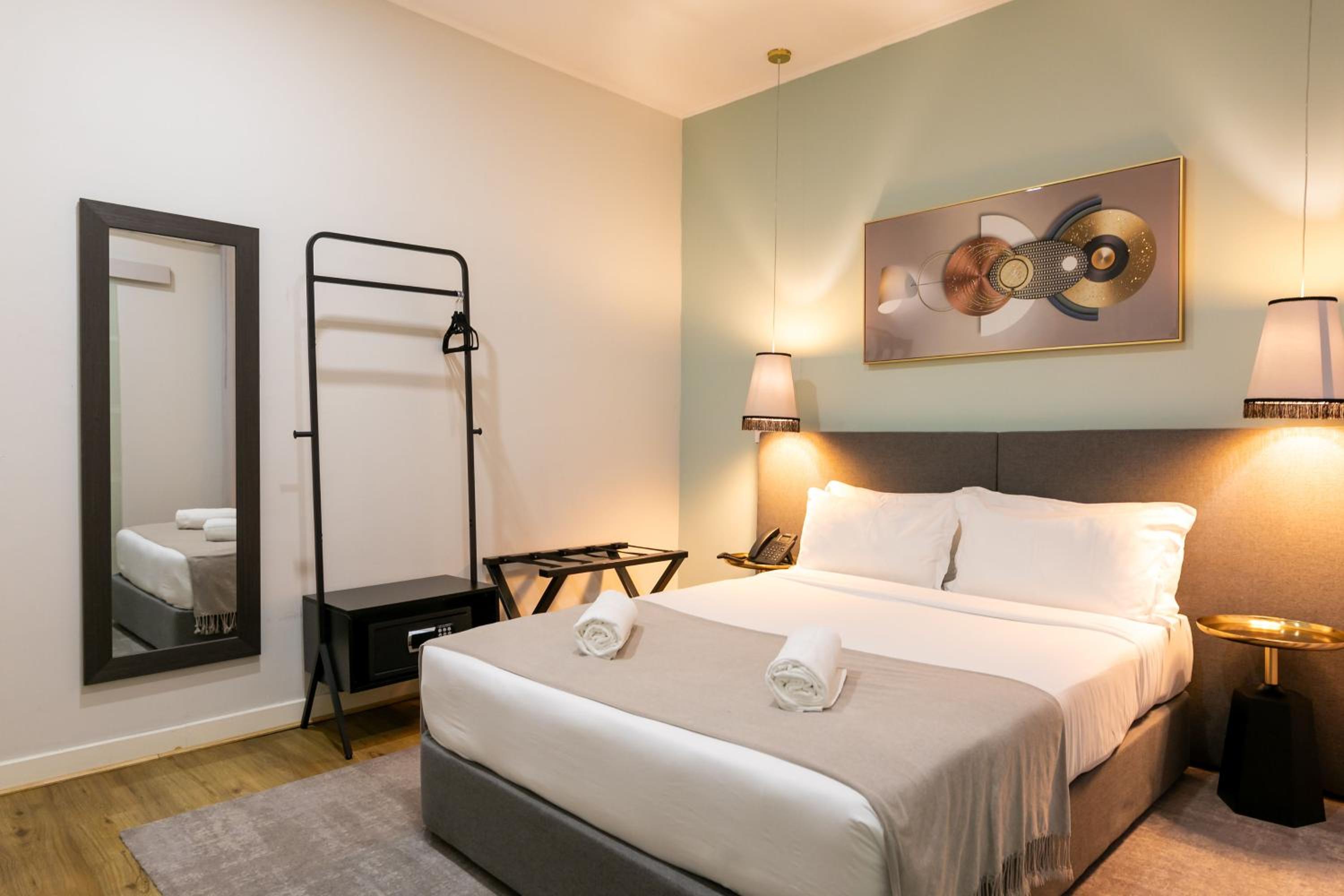 Standard Double Room - Photo 6