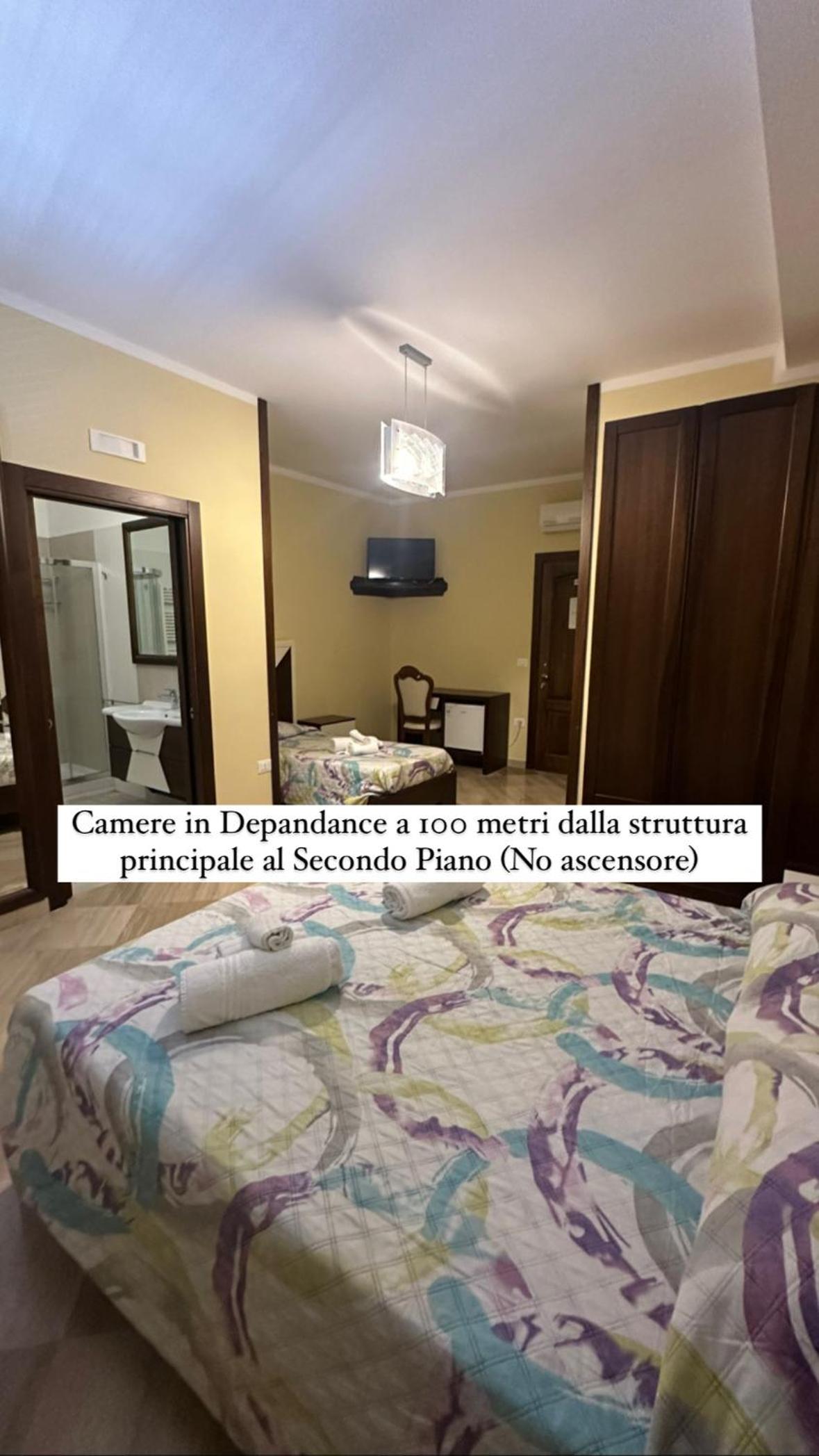 Triple Room with Private Bathroom photo 2