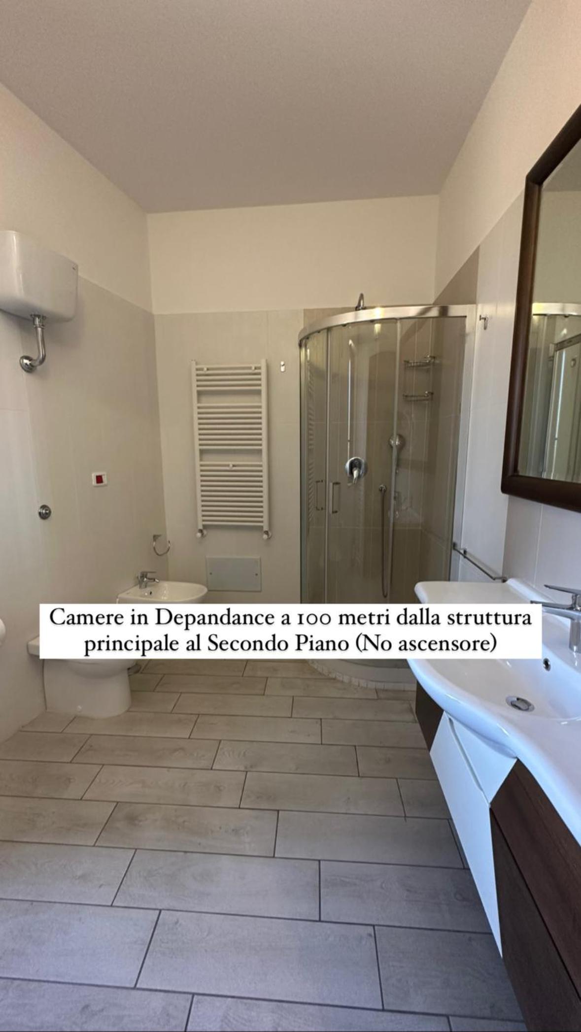 Triple Room with Private Bathroom photo 3