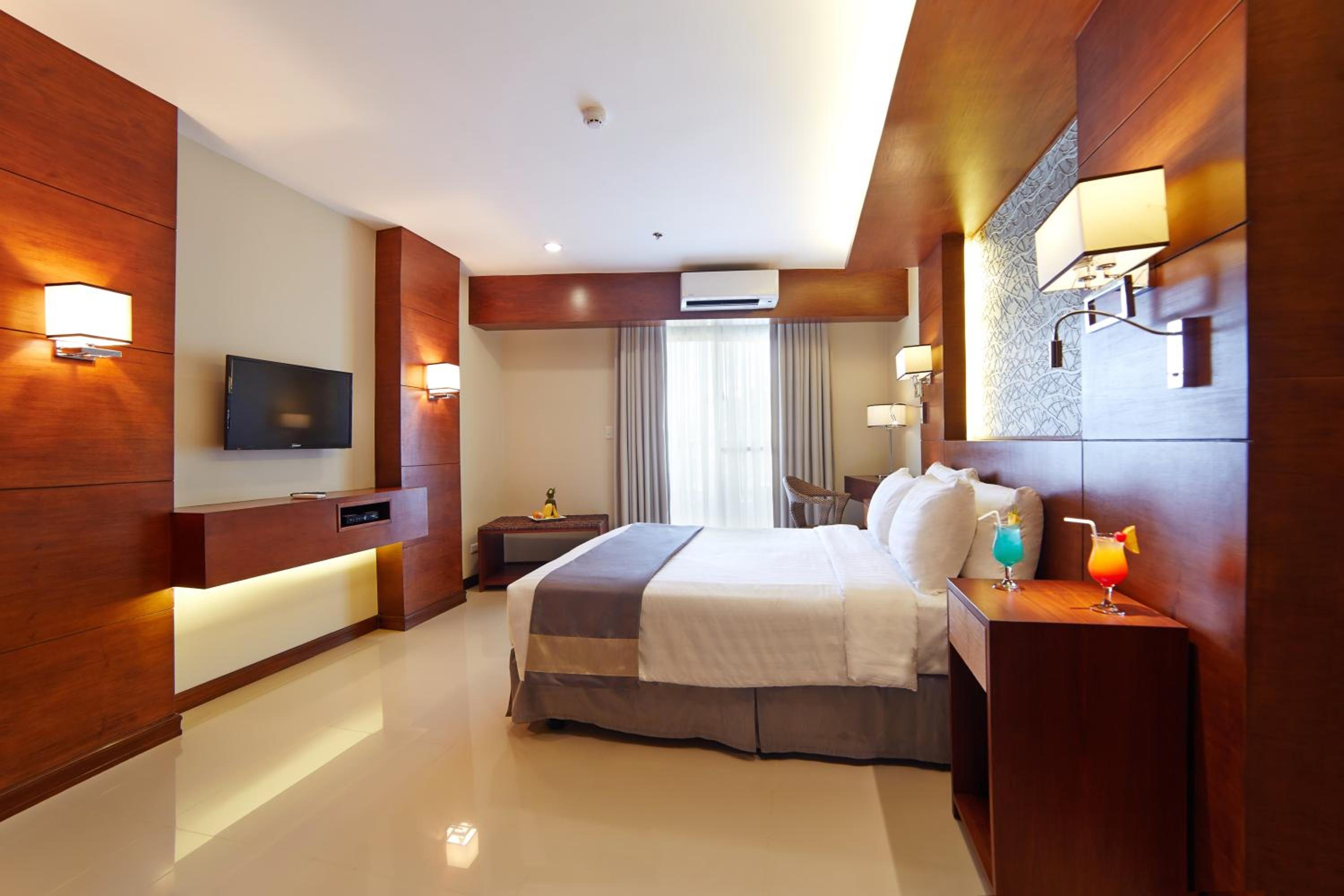 Deluxe Room - Photo 1
