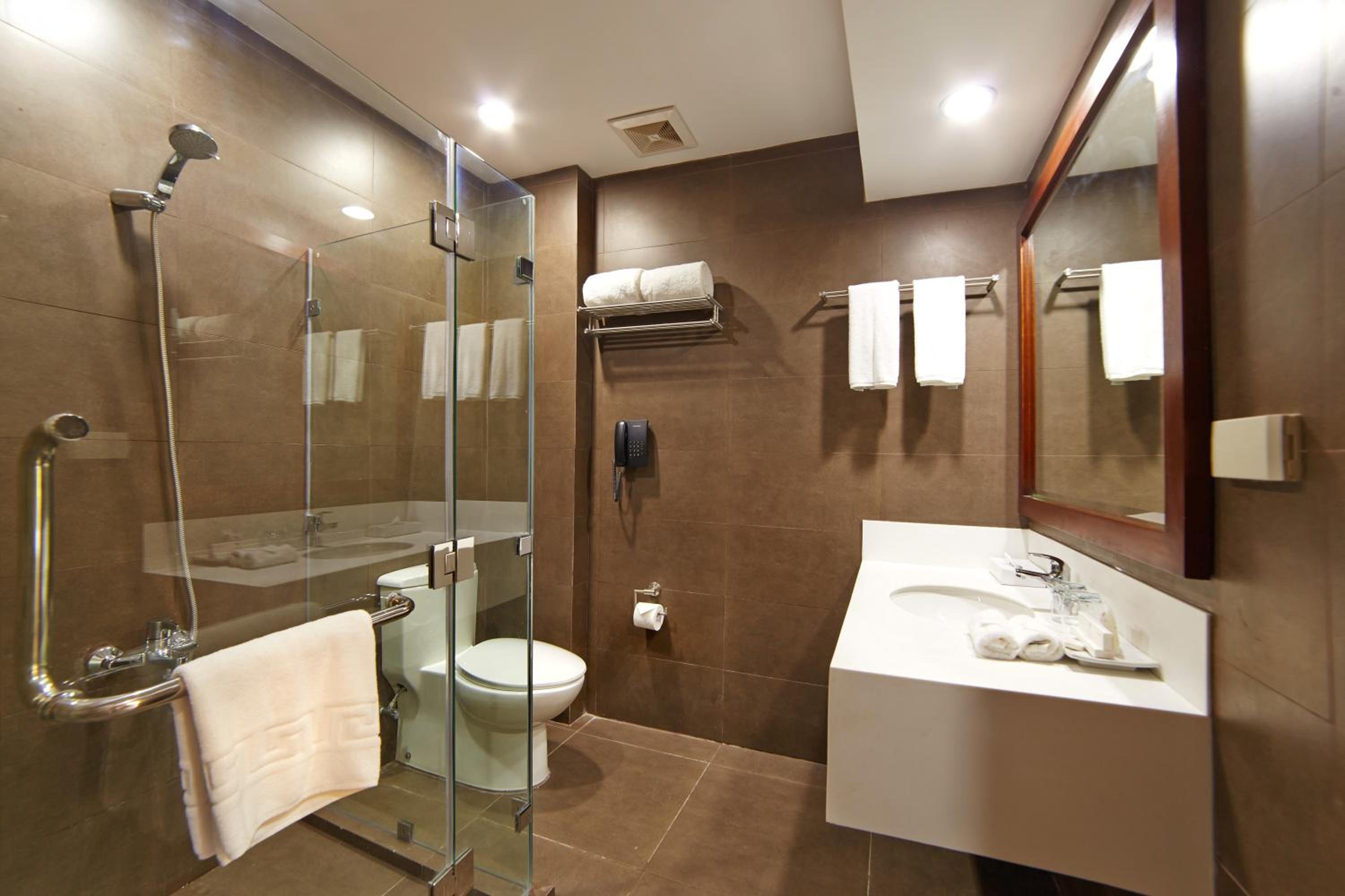 Deluxe Room - Photo 6