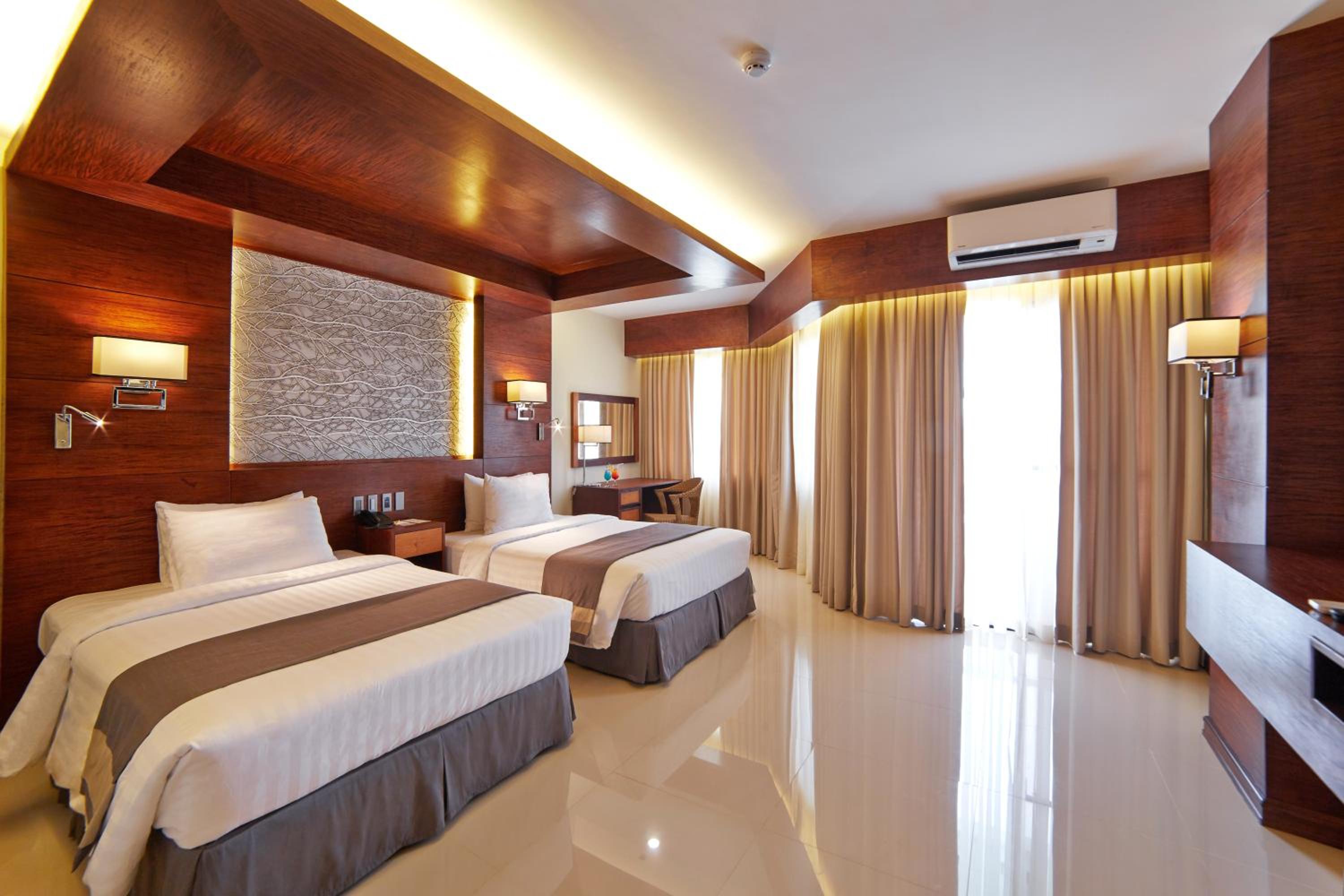 Premier Room - Photo 1