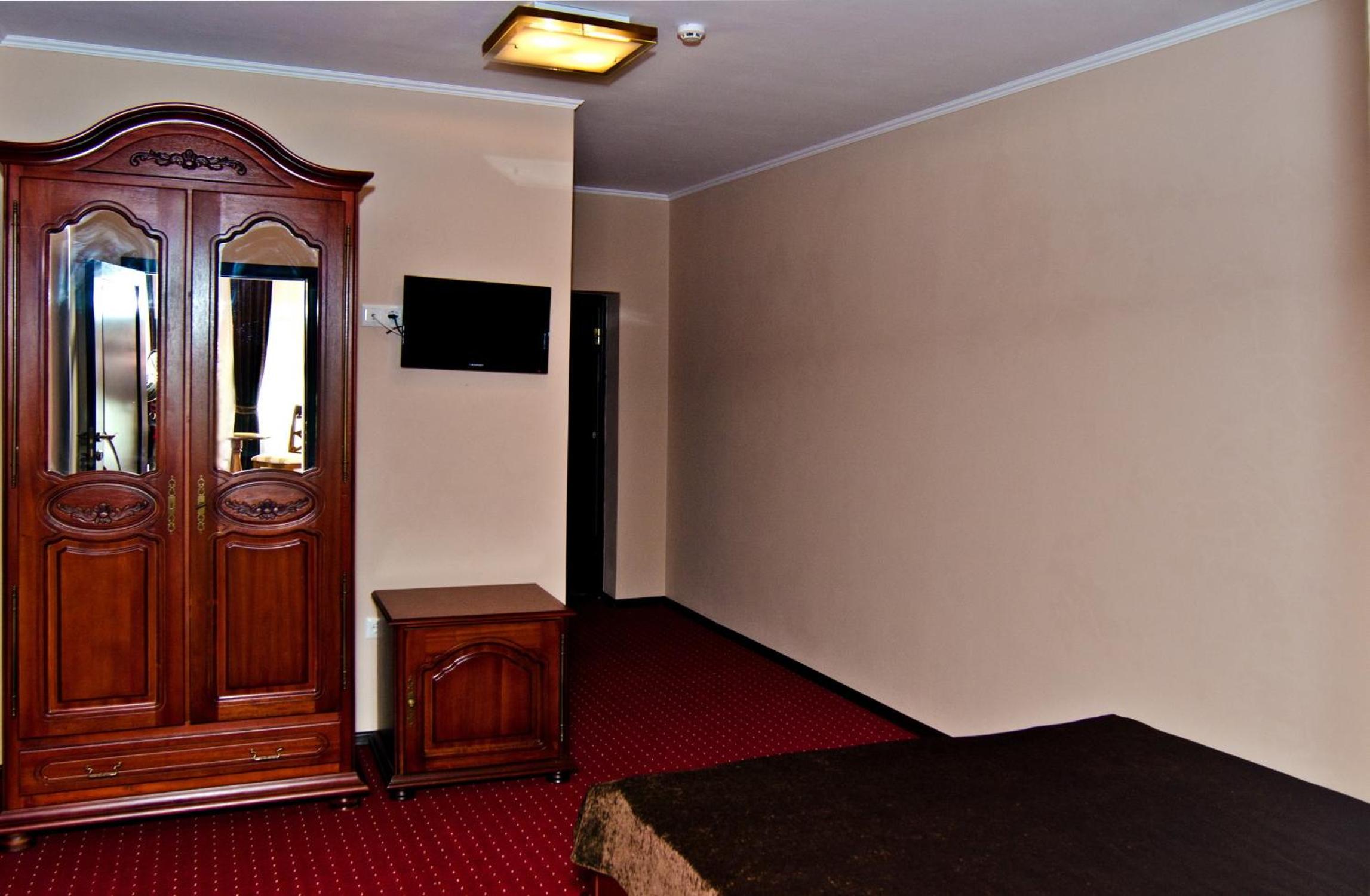 Deluxe Double Room with Balcony photo 1