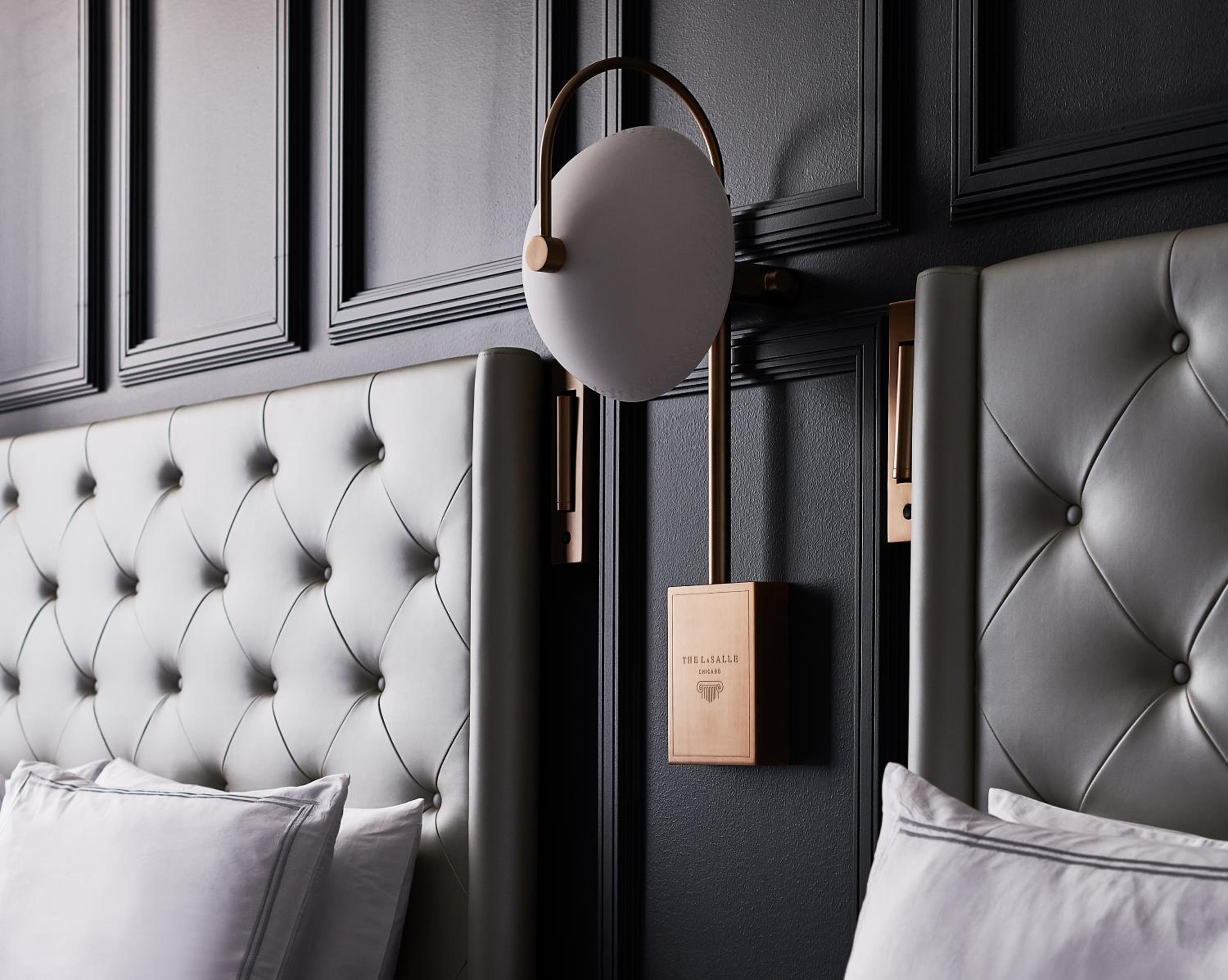 Superior Queen Room with Two Queen Beds thumbnail 6