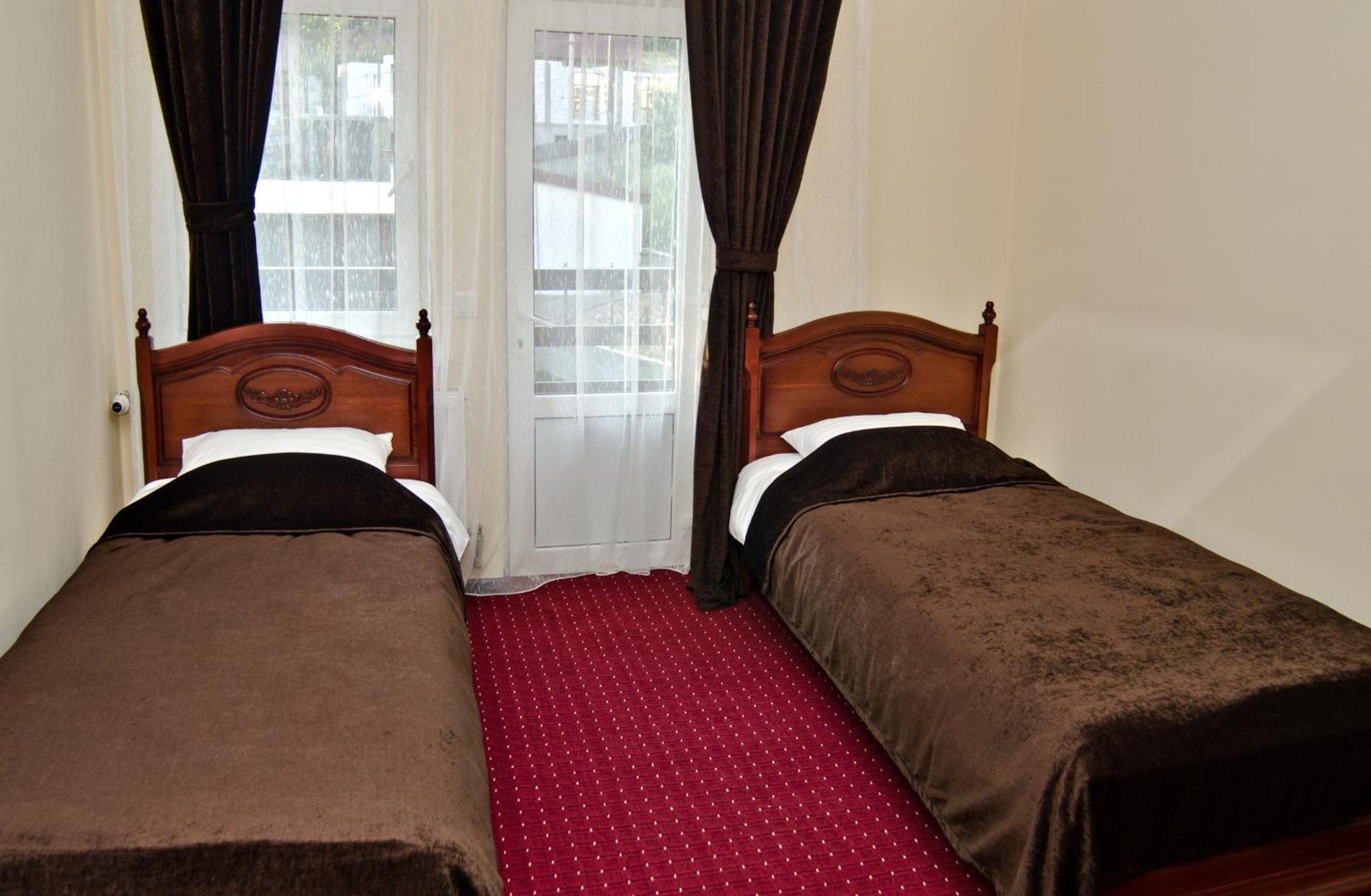 Twin Room with Balcony photo 3
