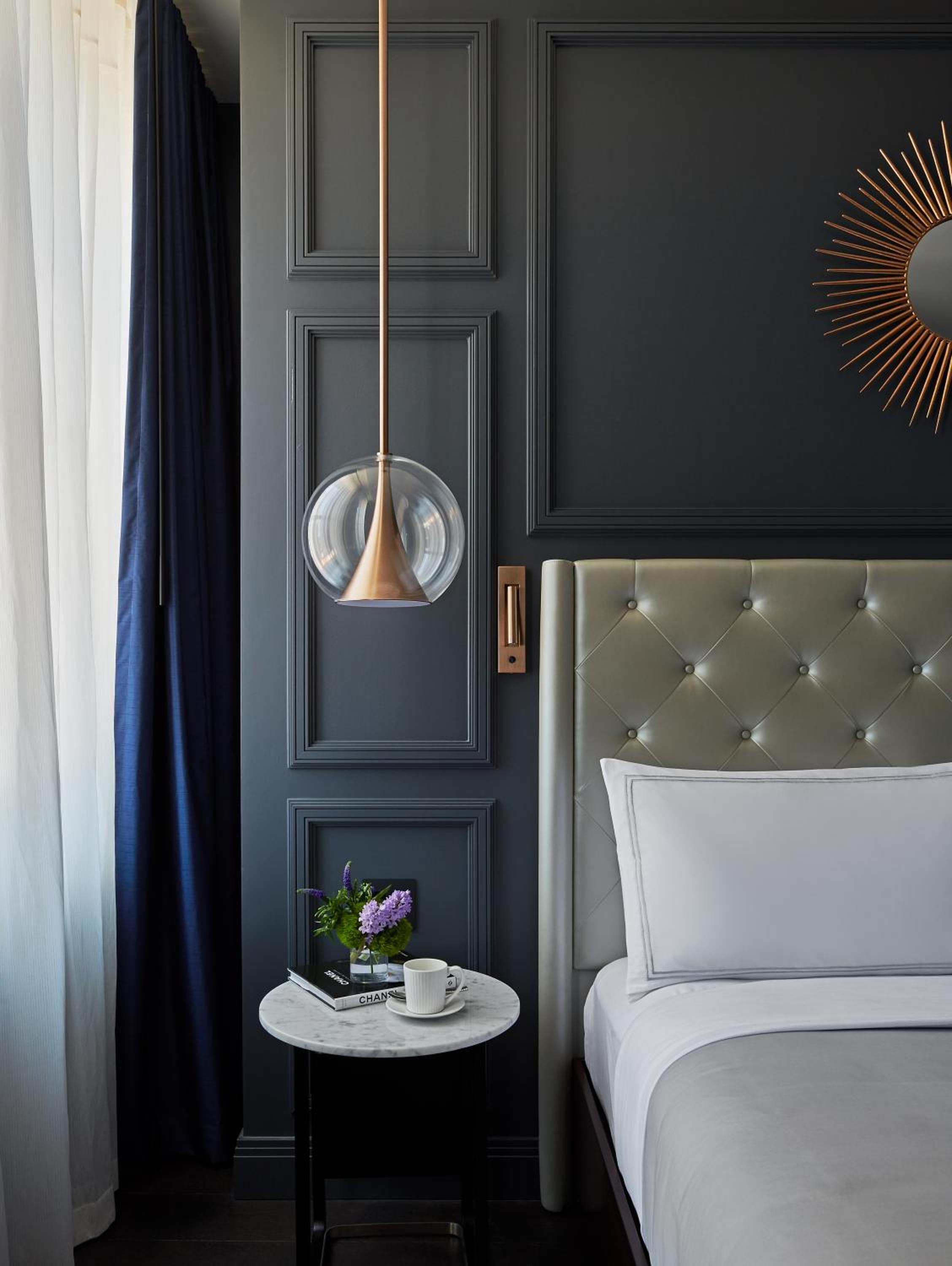 The LaSalle Chicago, Autograph Collection