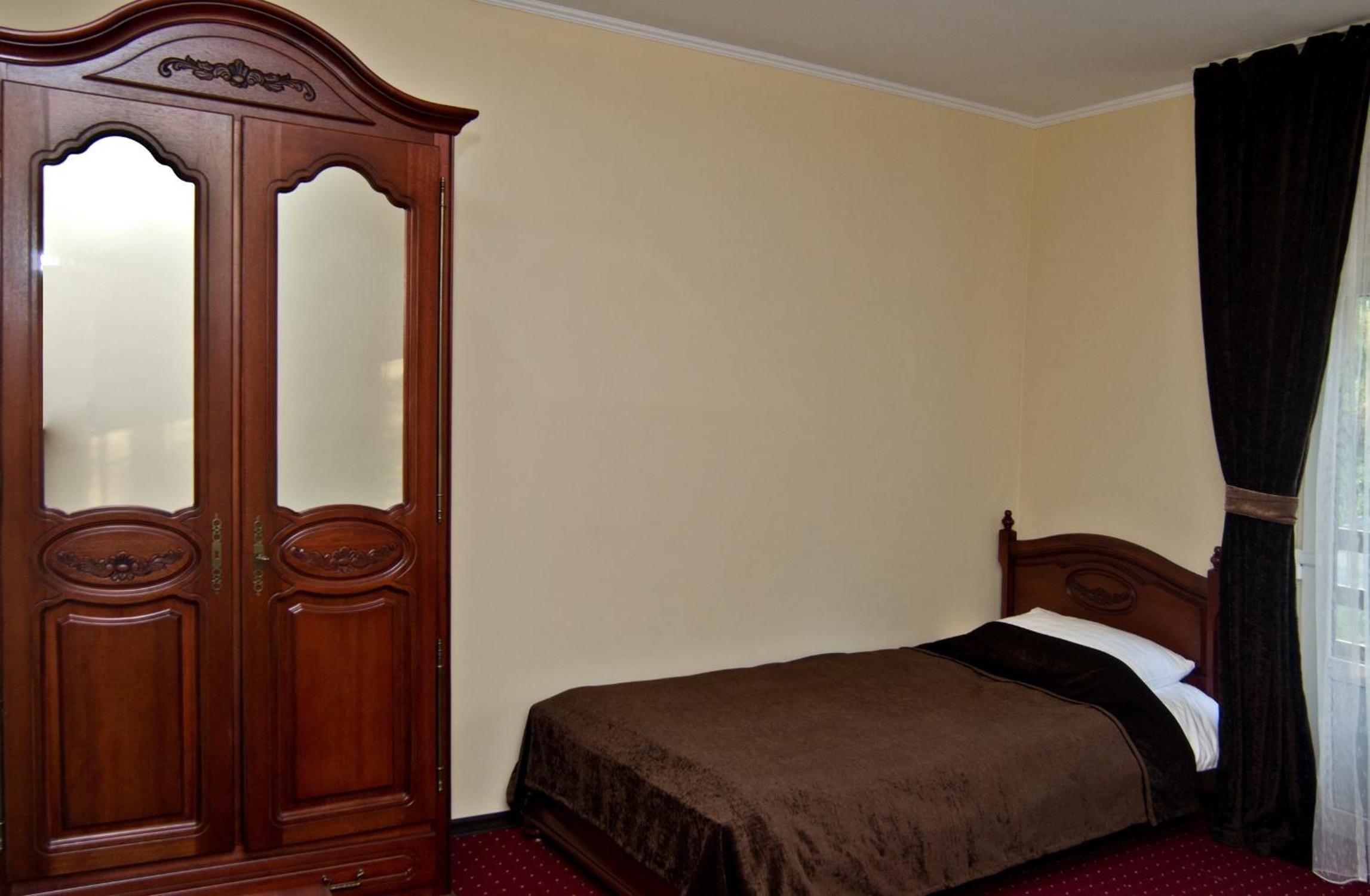 Twin Room with Balcony photo 3