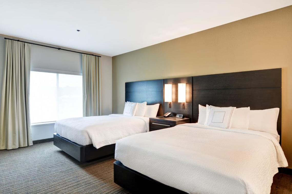 1 Bedroom Suite, 2 Queen - Photo 1