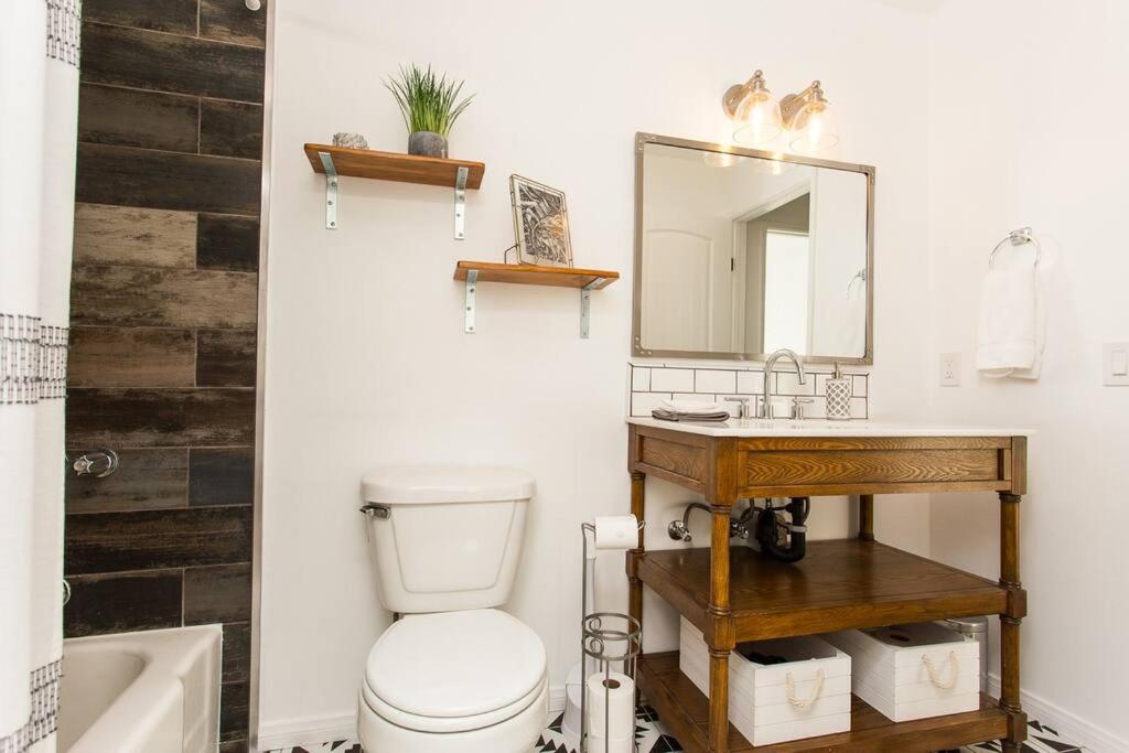 Two-Bedroom House photo 2