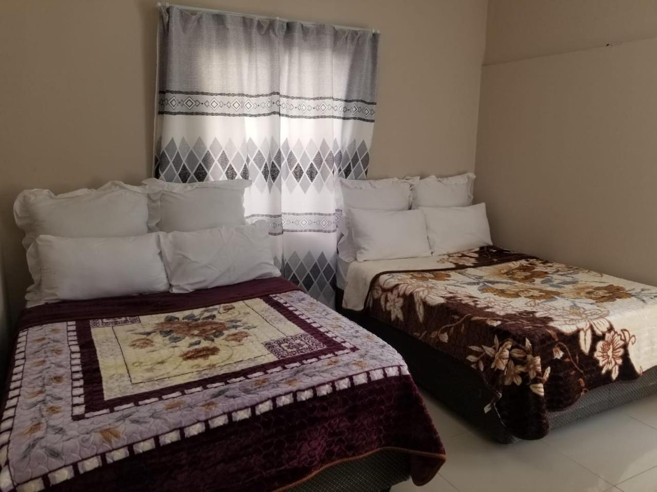 Deluxe Family Room photo 1