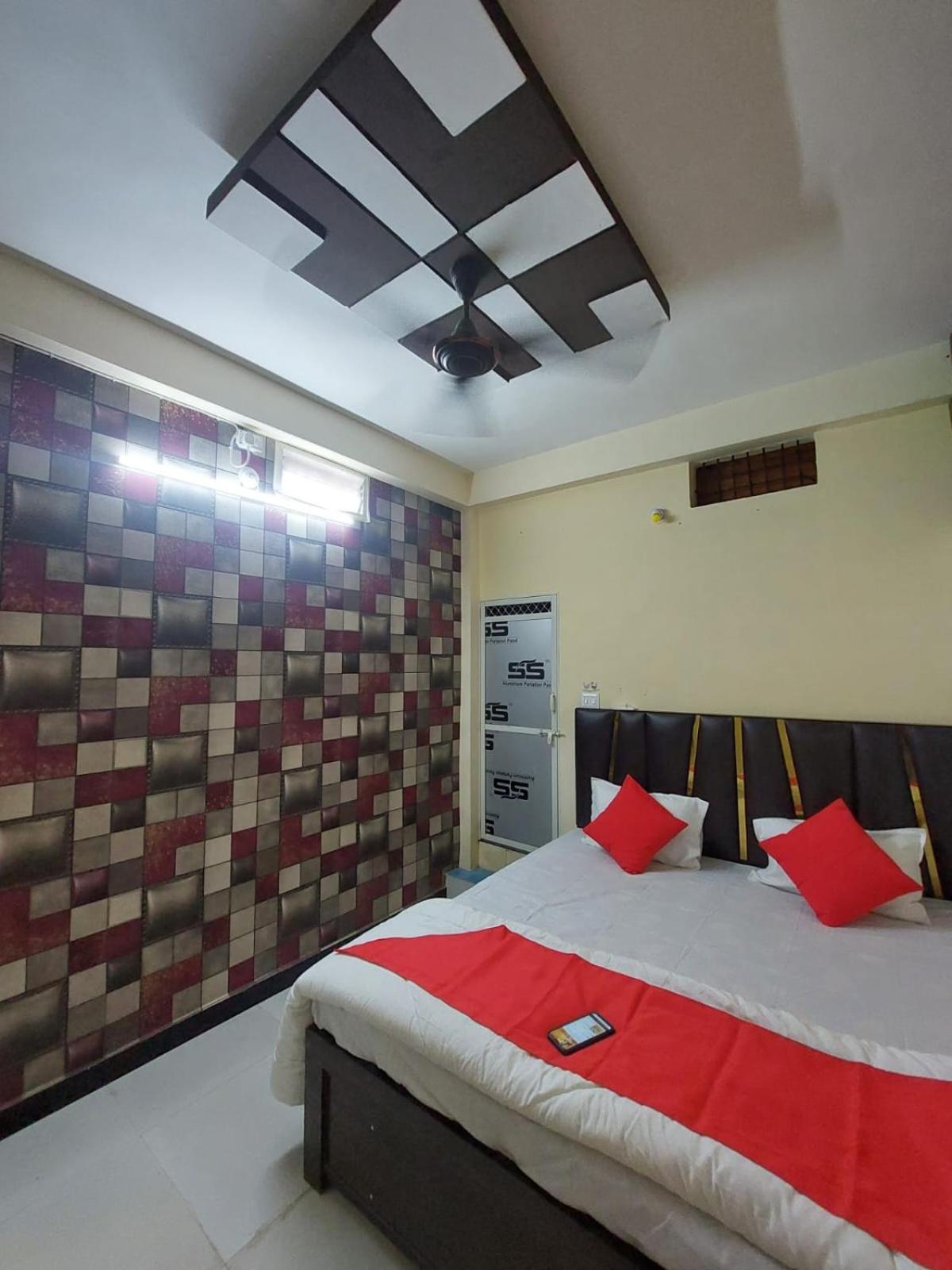 Double Room with Private Bathroom photo 1