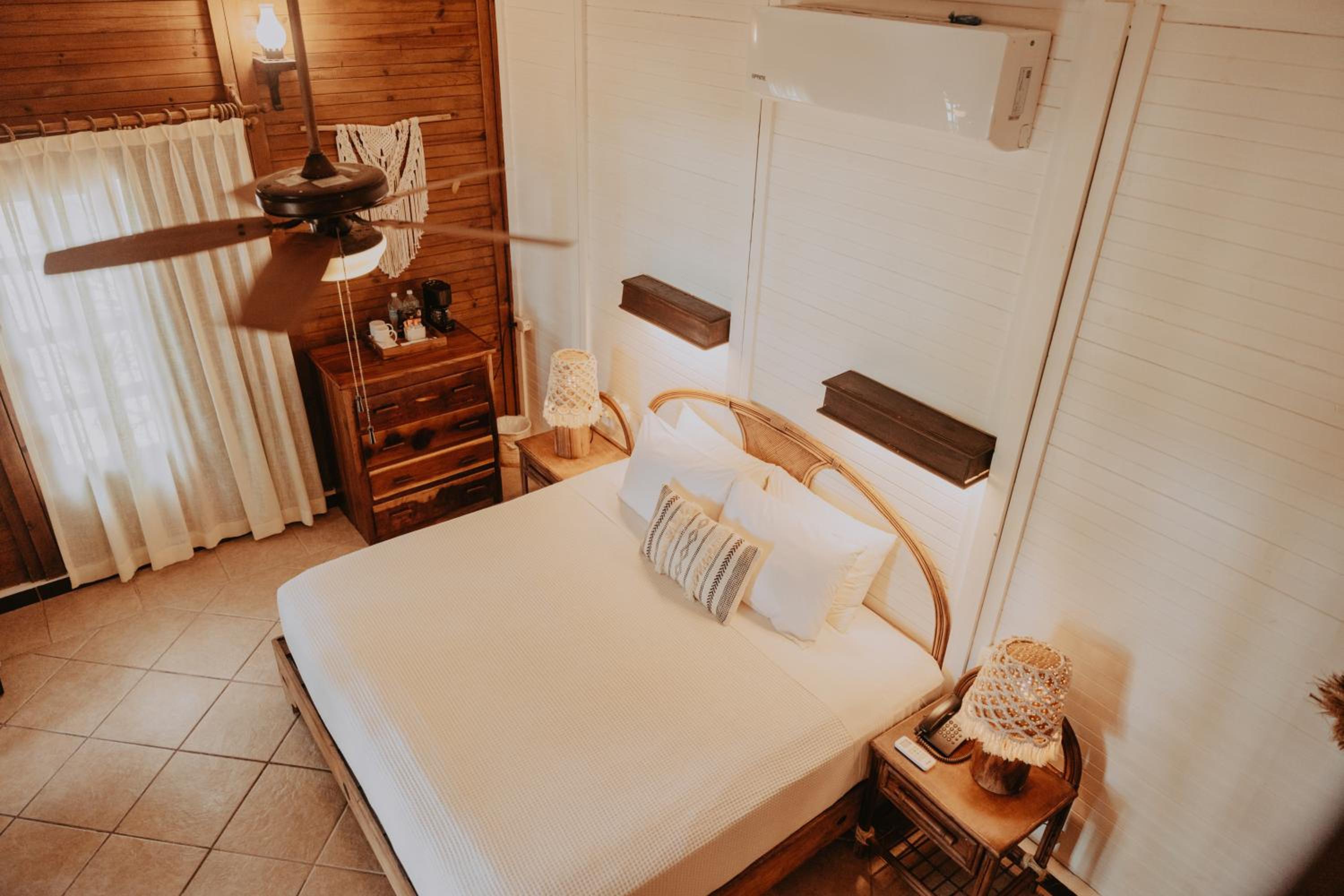 Palm Beach Bungalow - King Bed