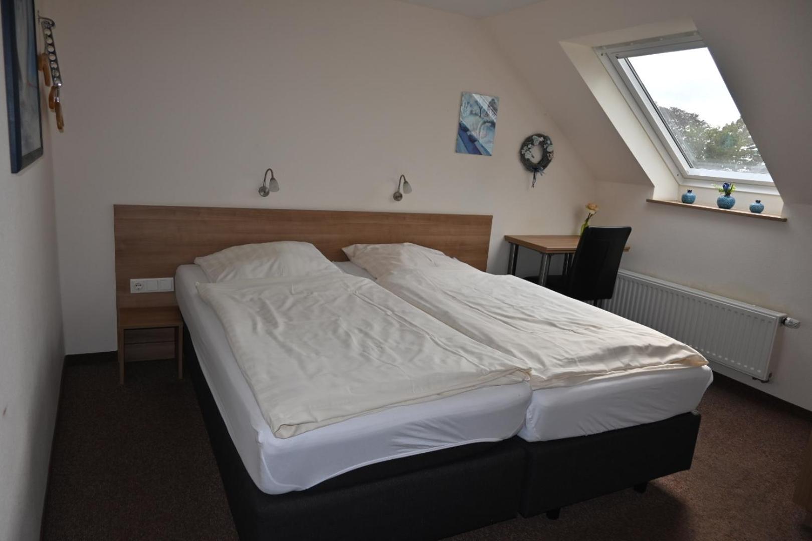 Double or Twin Room photo 3
