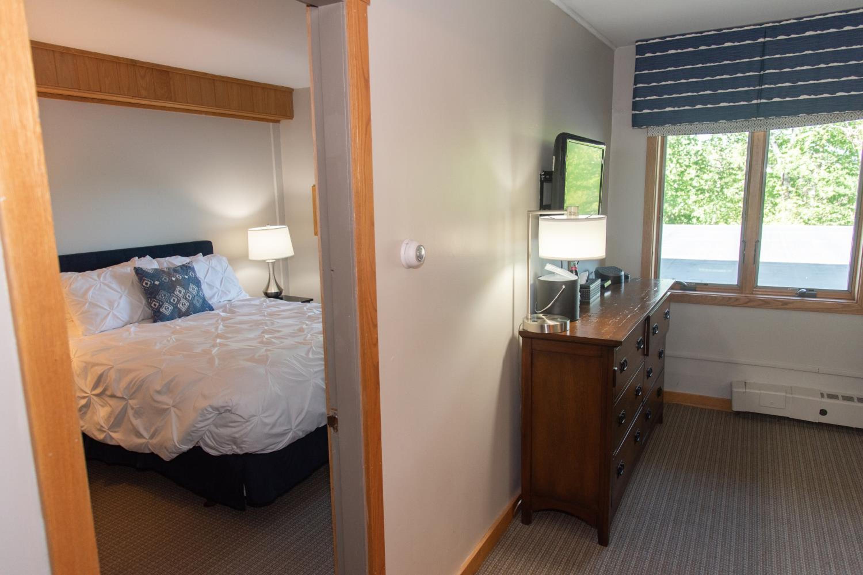 Queen Suite photo 3