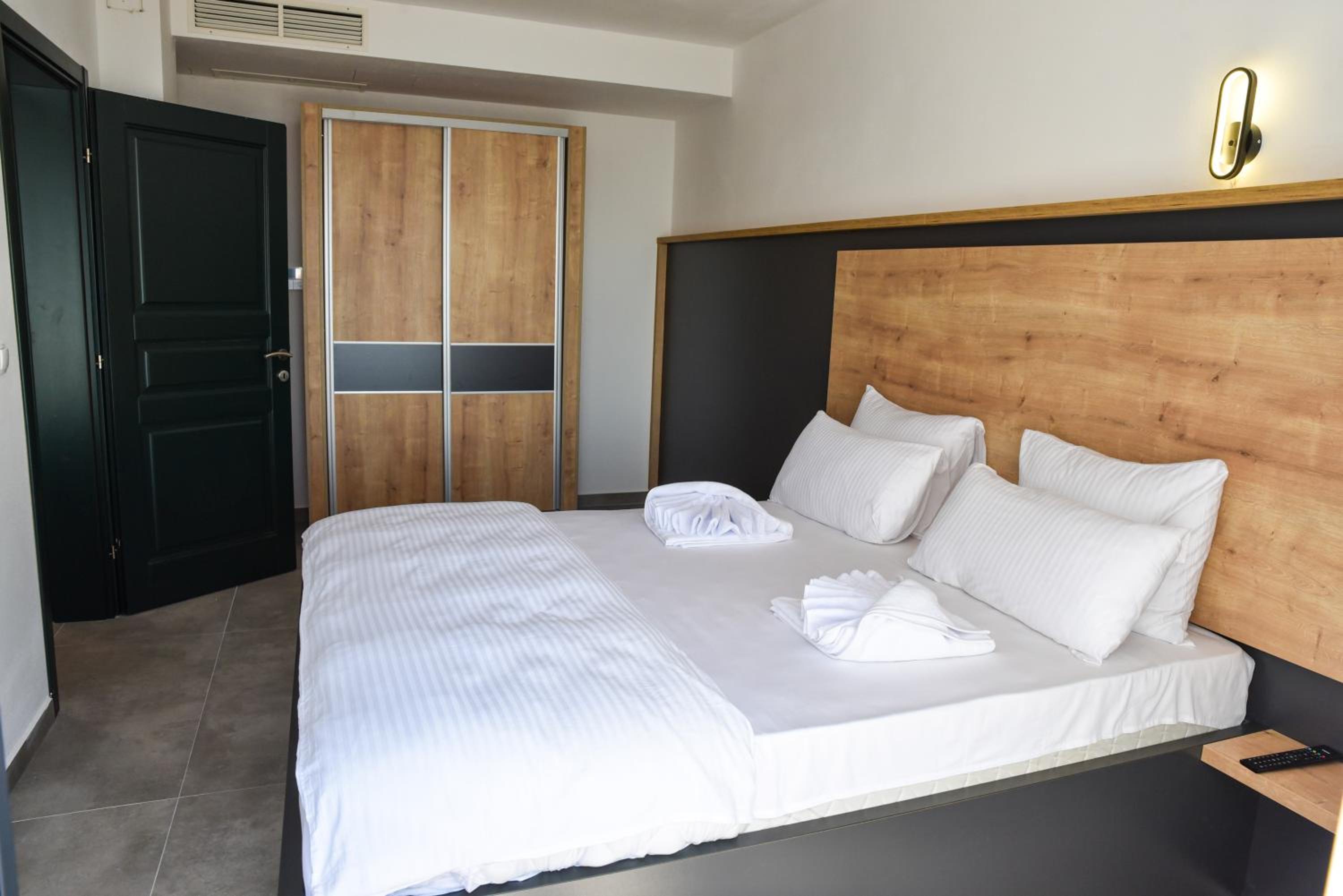 Deluxe Apartment photo 2