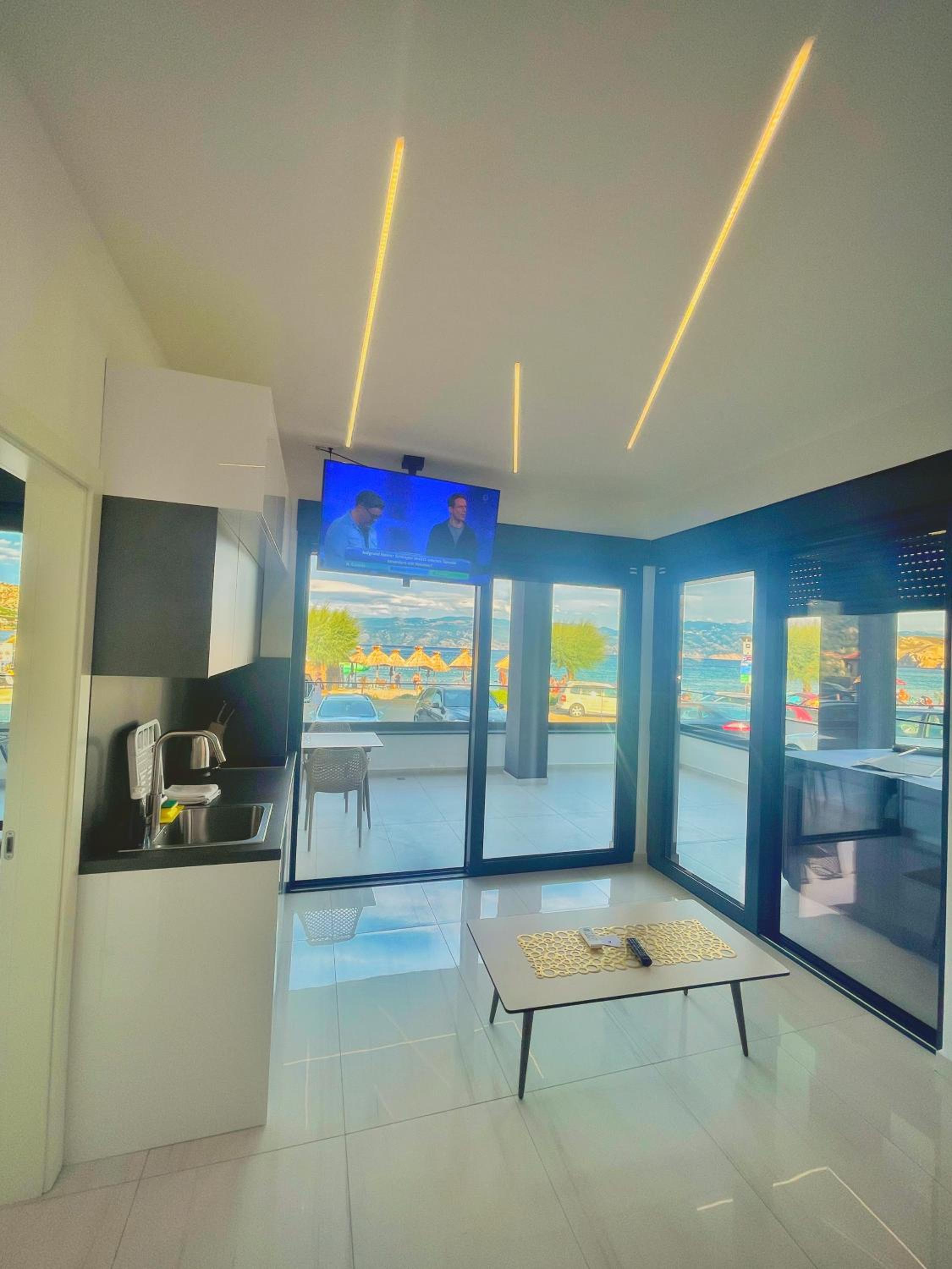 One-Bedroom Apartment with Sea View and Terrace photo 1