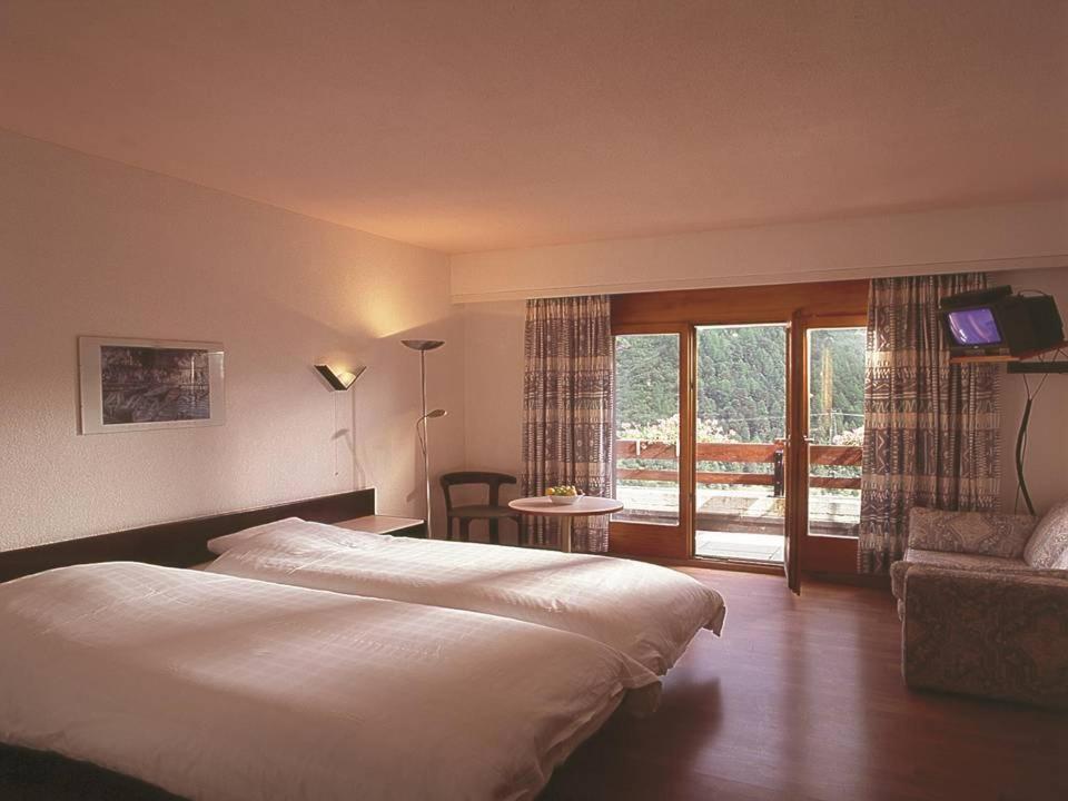 Double Room with Balcony - Photo 1