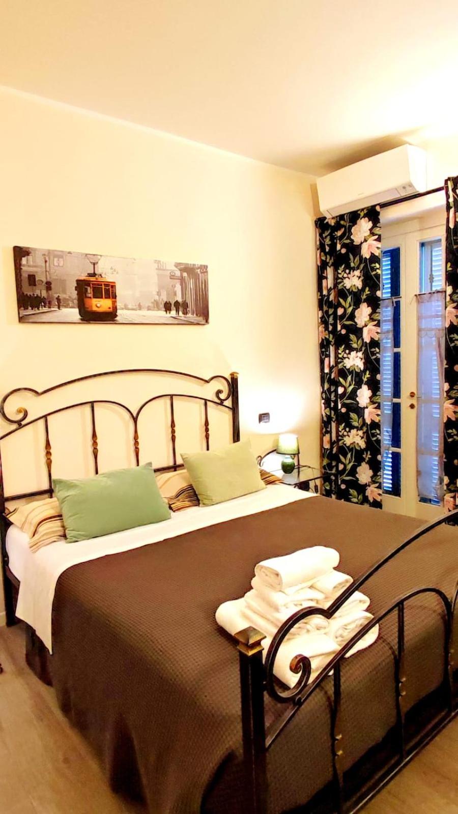 Double Room with Shared Bathroom