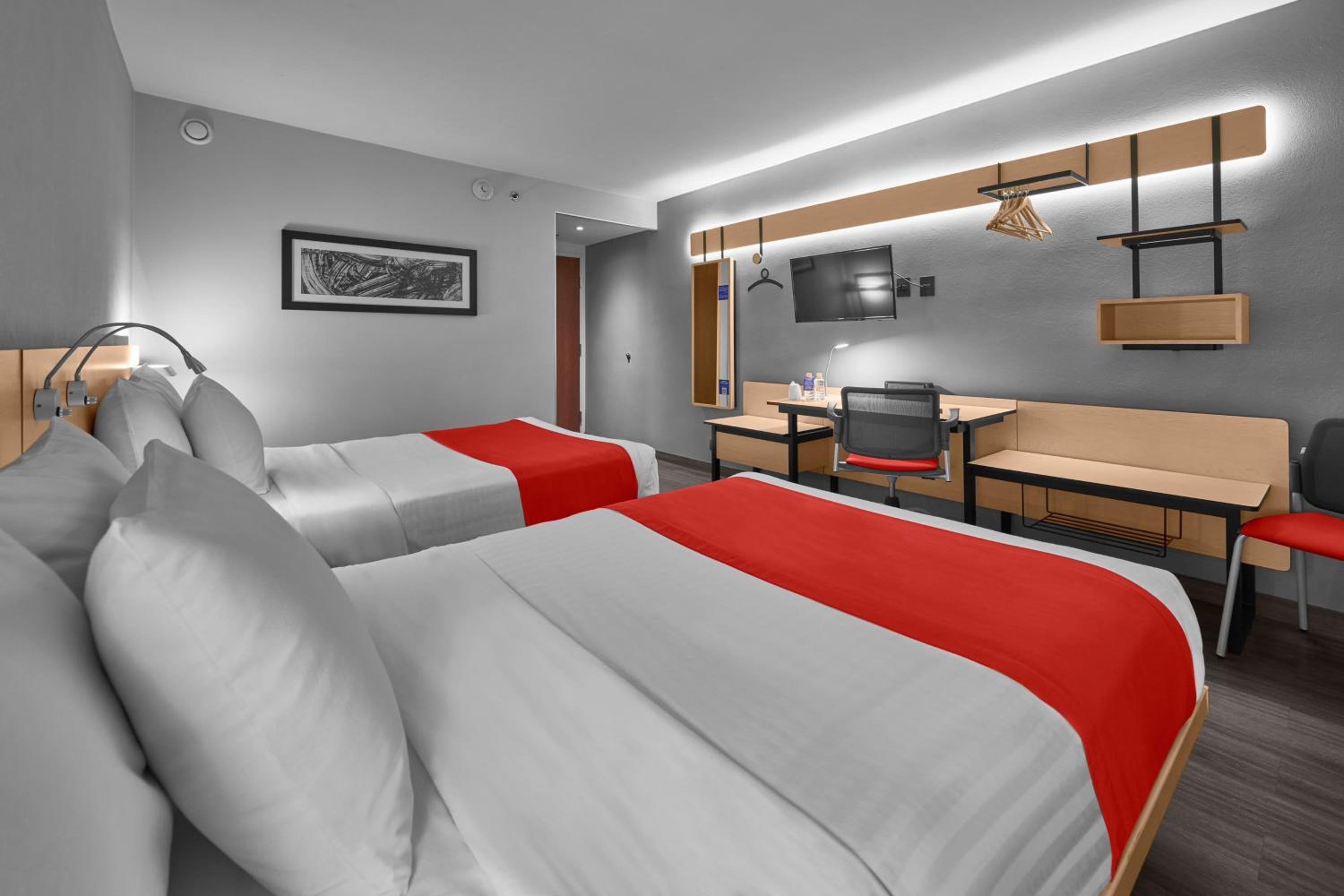 Double Room with Two Double Beds - Photo 3