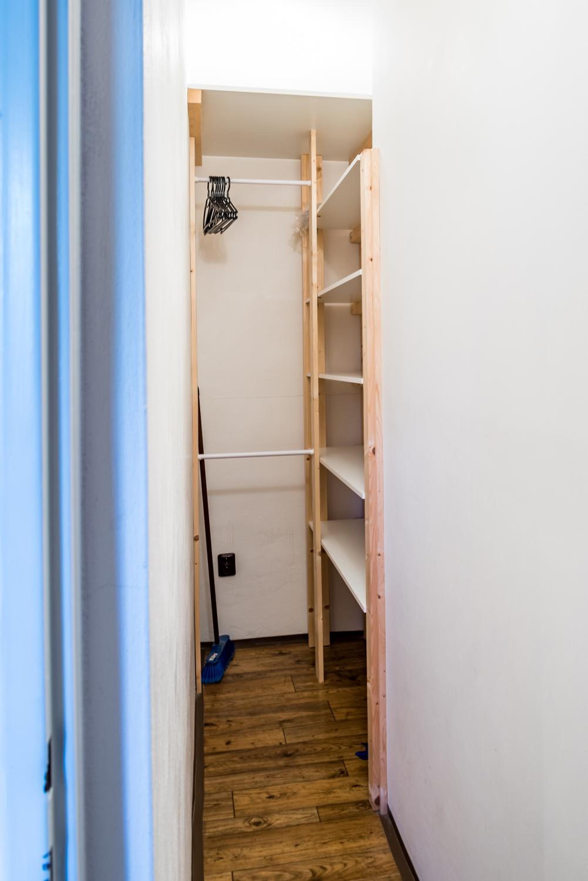 One-Bedroom Apartment photo 3
