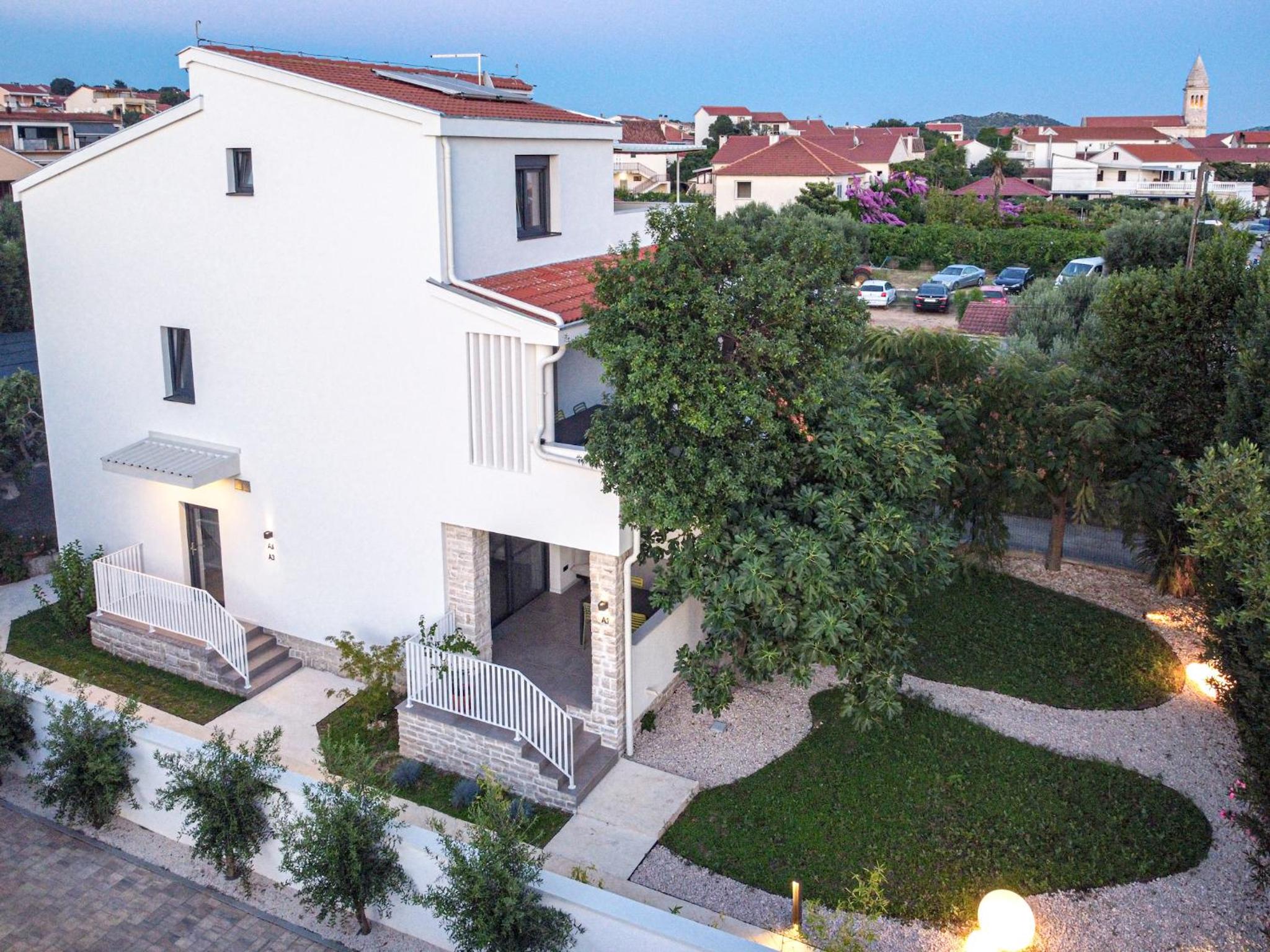 Apartment with Balcony photo 2