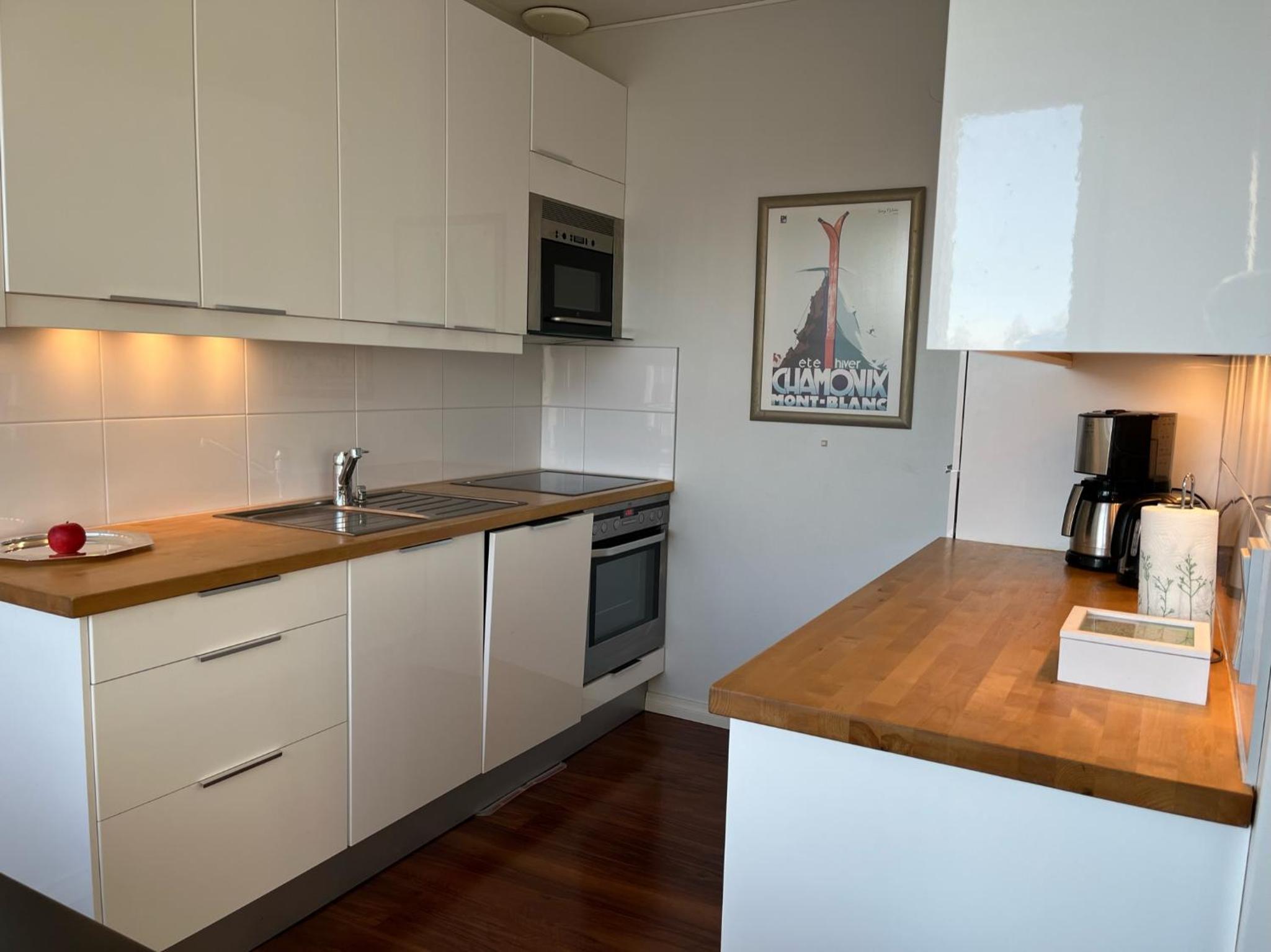 Apartment photo 2