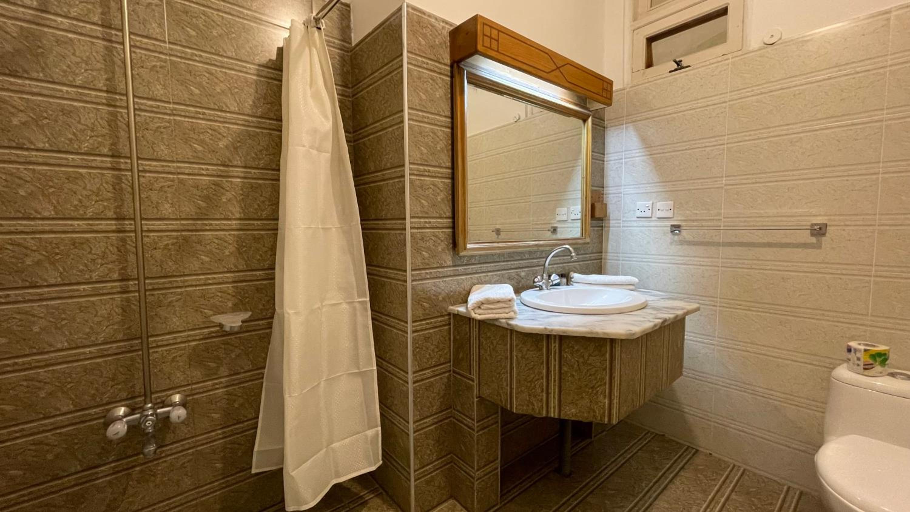 Deluxe Single Room with Balcony photo 3