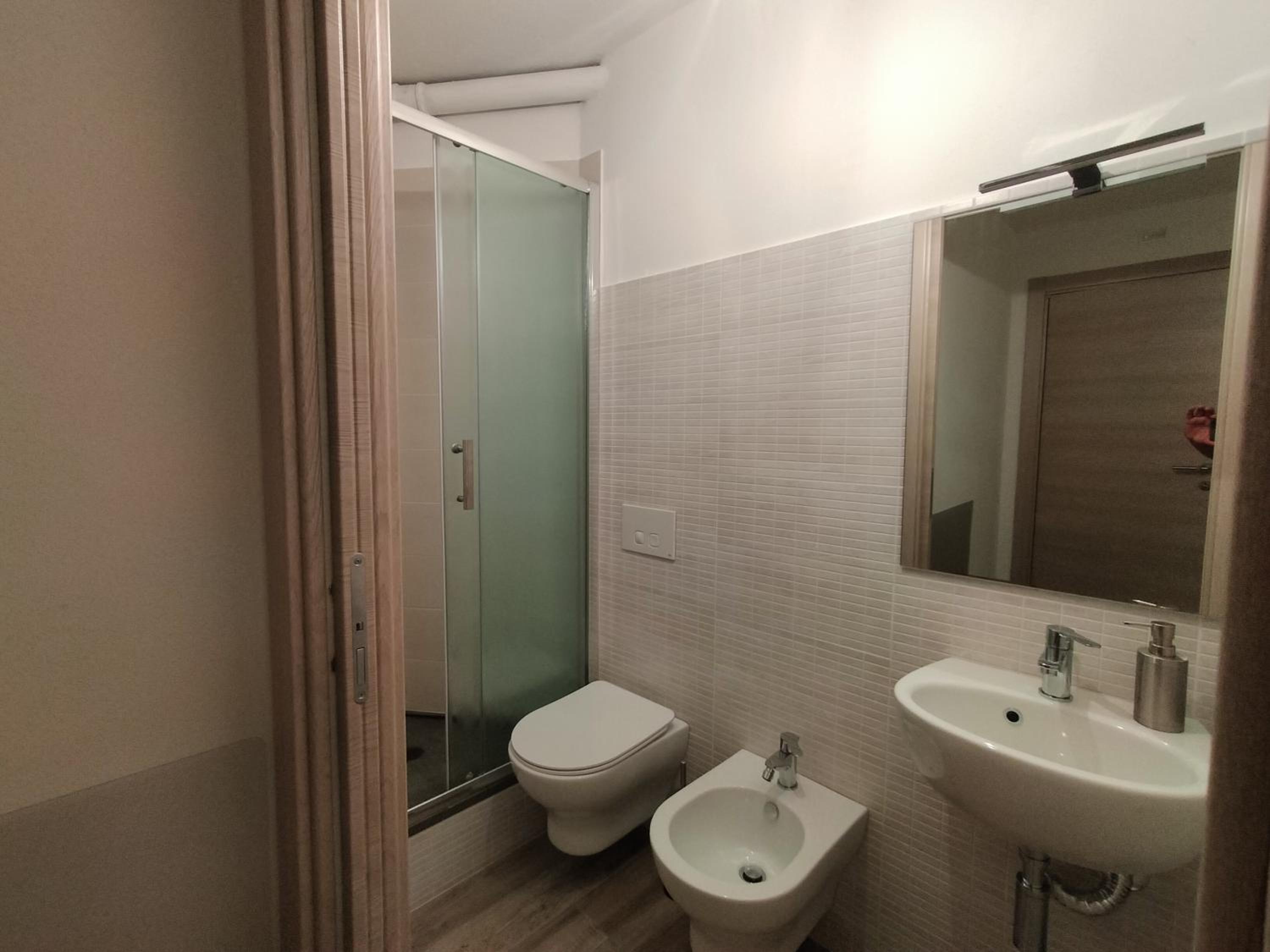 Double or Twin Room with Private Bathroom photo 2