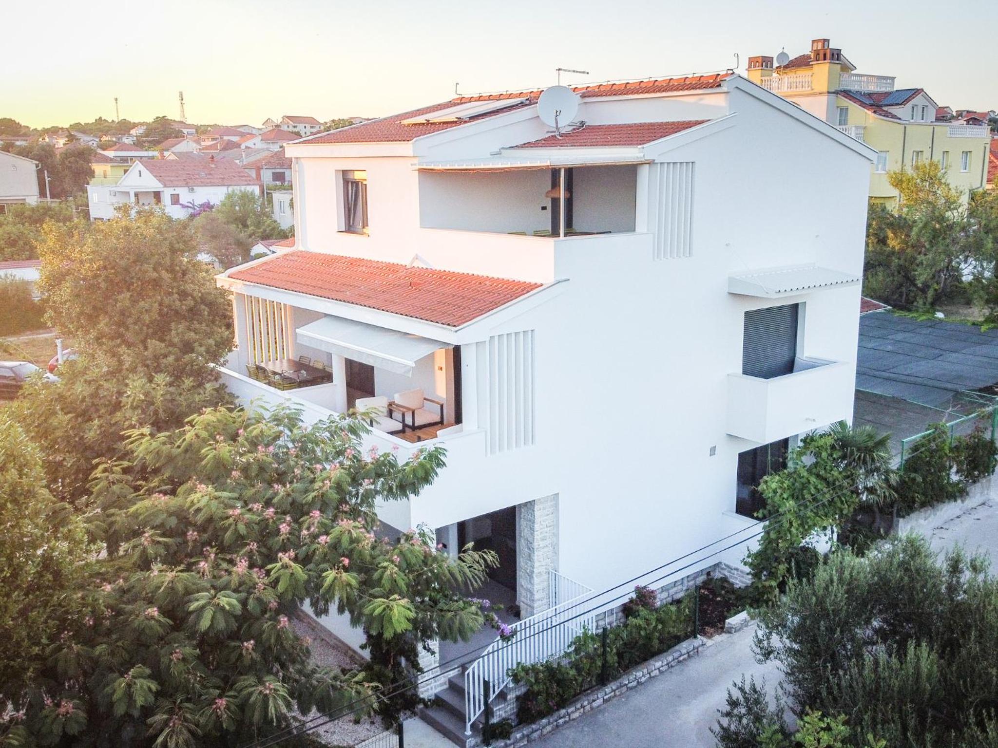 Apartment with Balcony photo 3