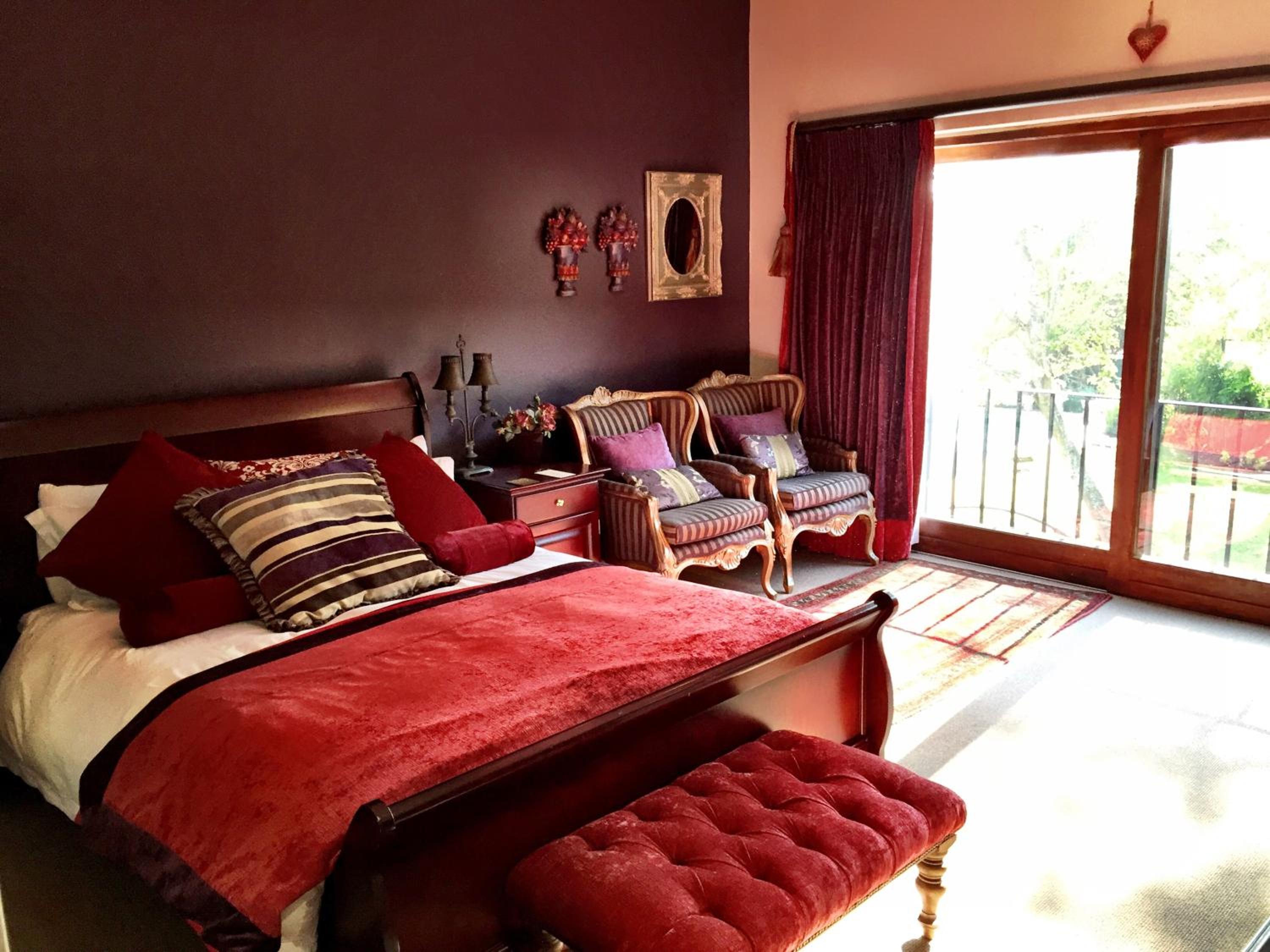 Executive Suite - Photo 6