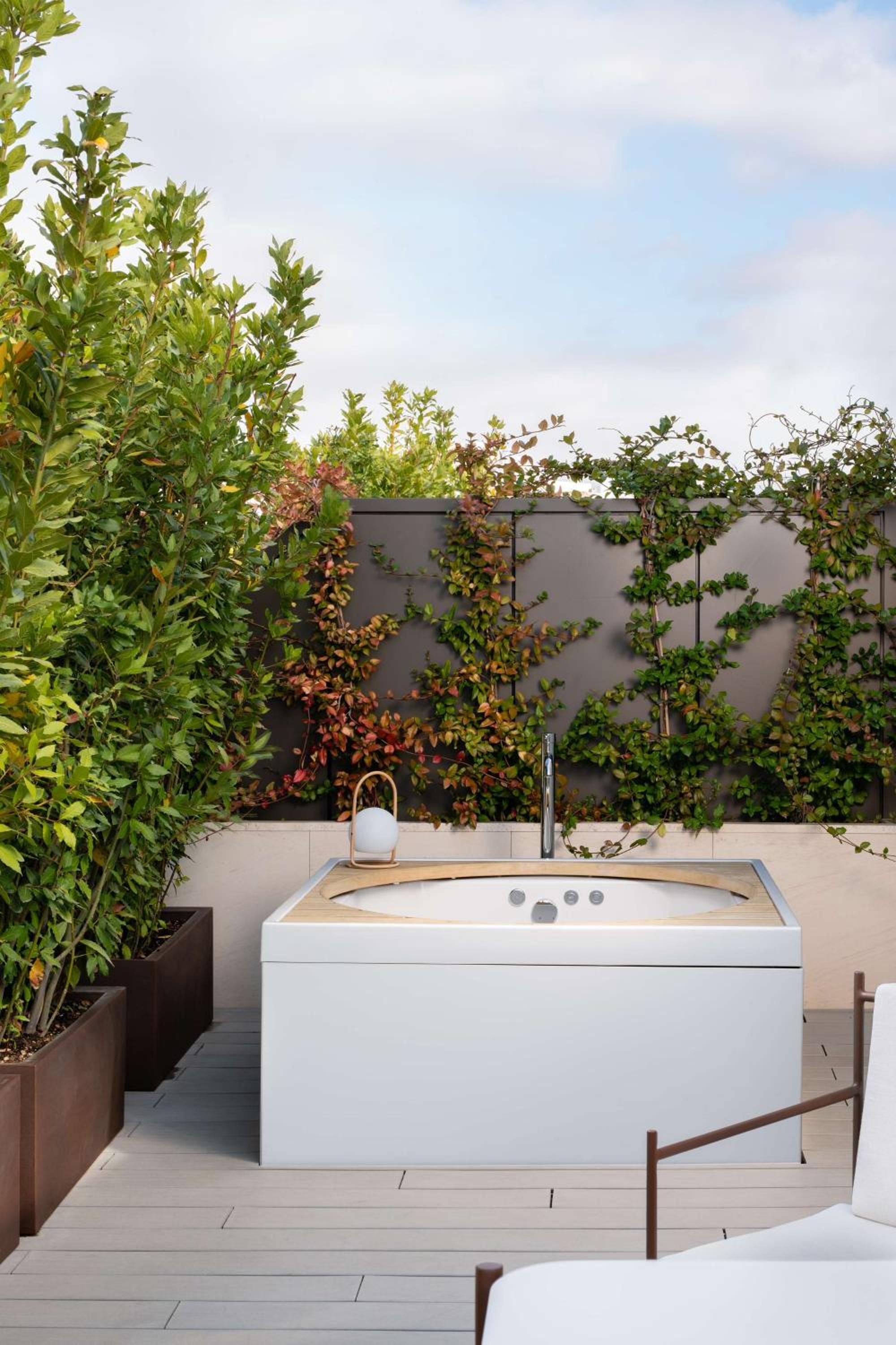 Junior Suite with Hot Tub and Terrace