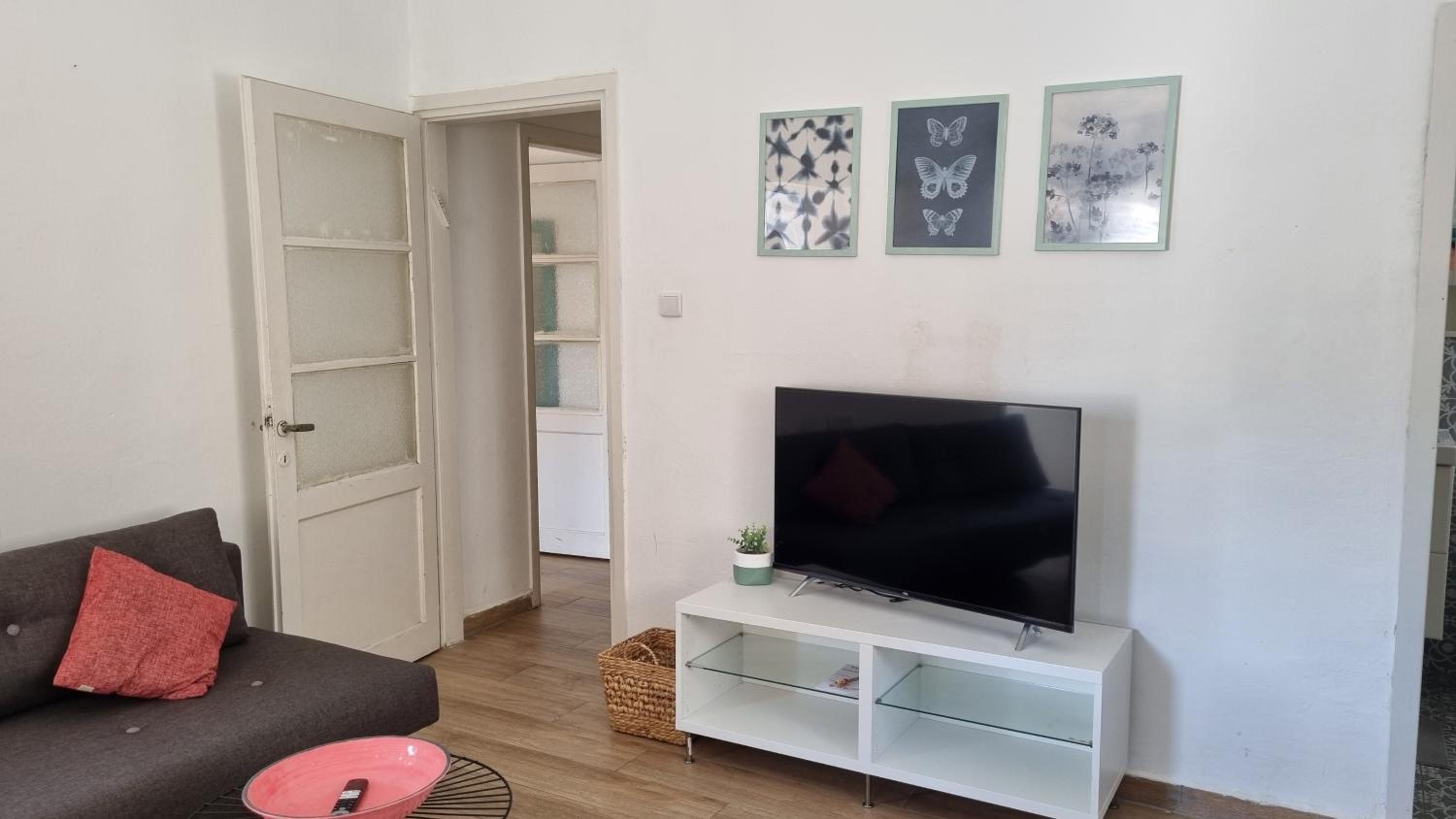 Apartment photo 1