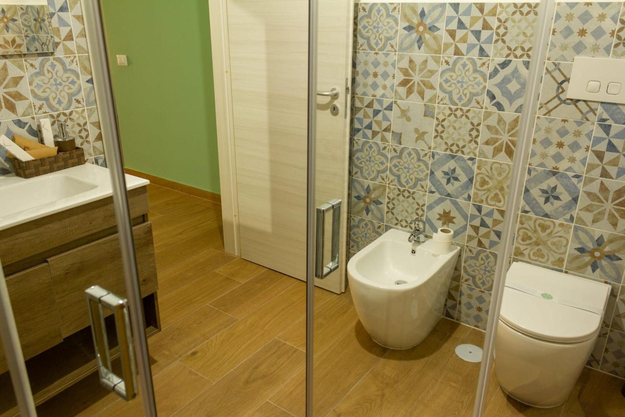 Quadruple Room with Private Bathroom photo 3