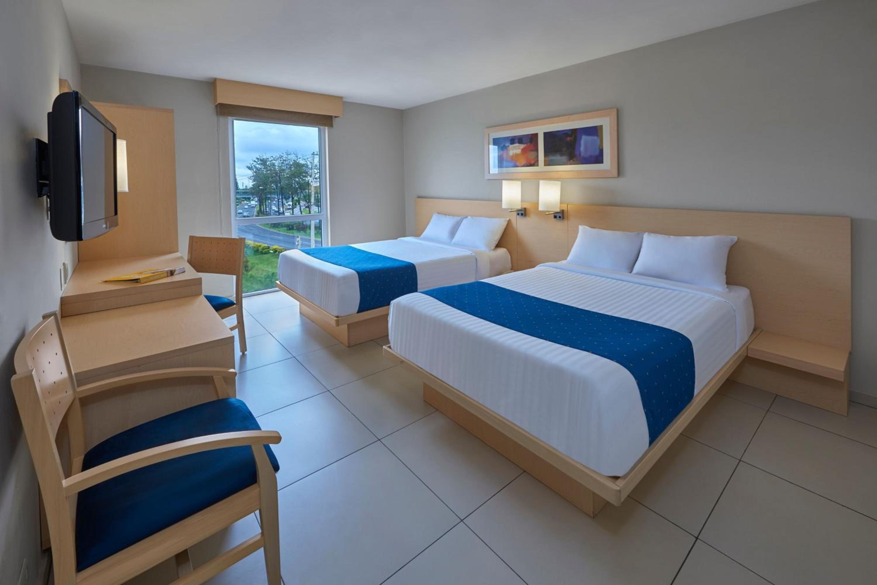 Double Room with Two Double Beds photo 2