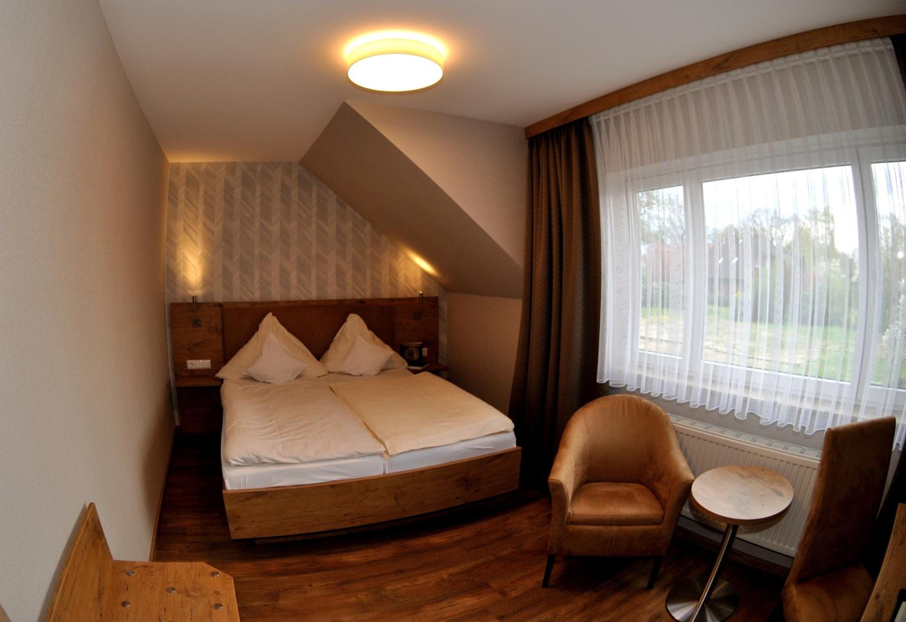 Standard Double Room - Photo 2