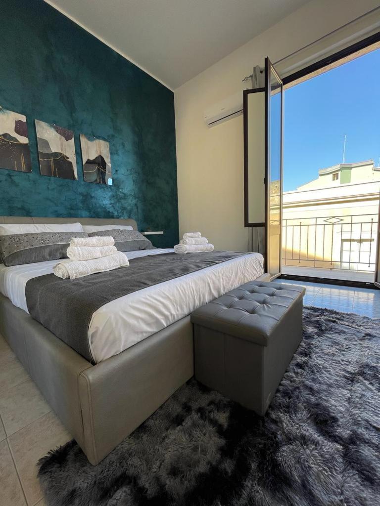 Appartamento con due camere con balcone con terrazza