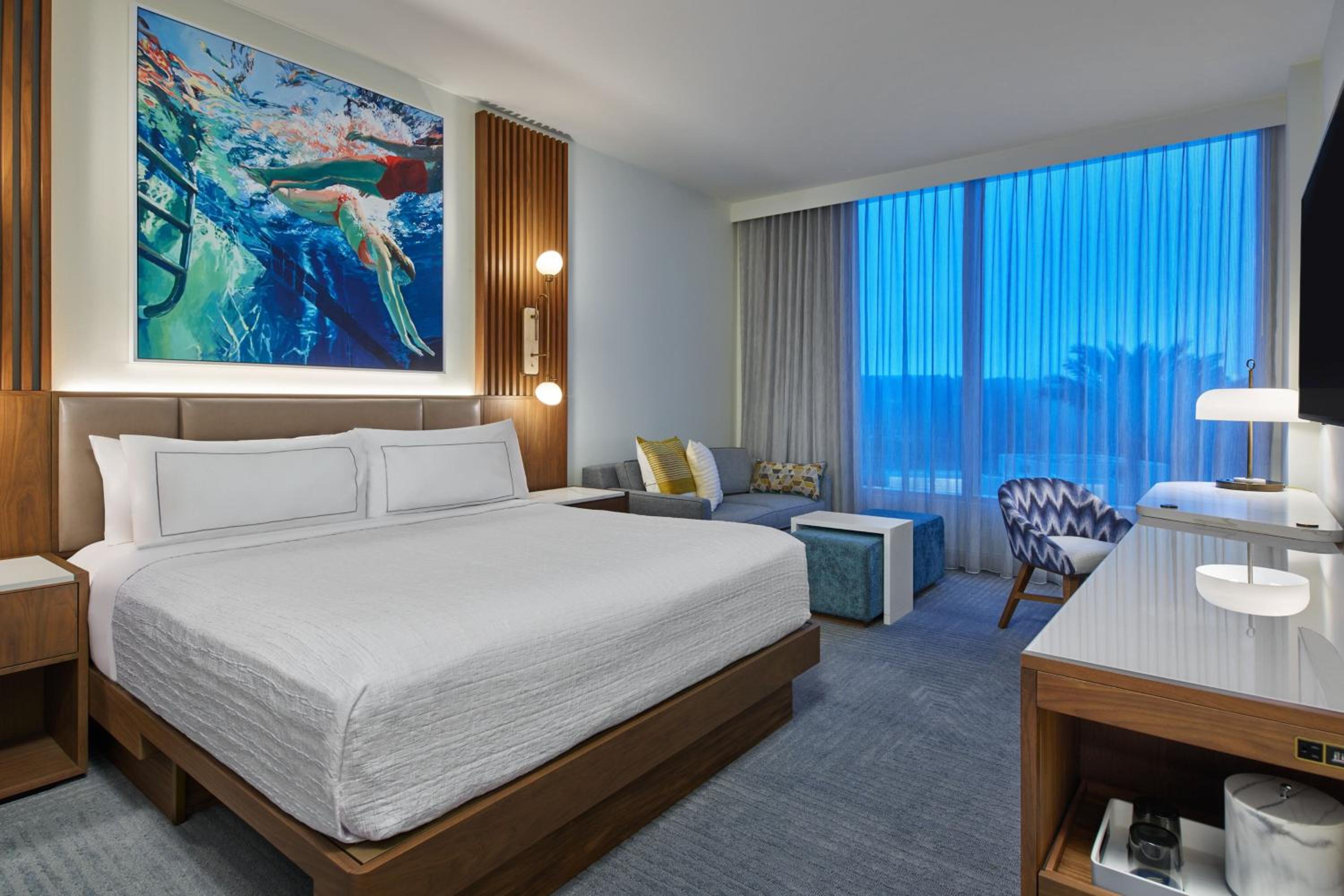 Traditional King Room with Sofa Bed and Adapted Tub - Mobility and Hearing Accessible (Includes Early Entry To Disney Theme Parks)