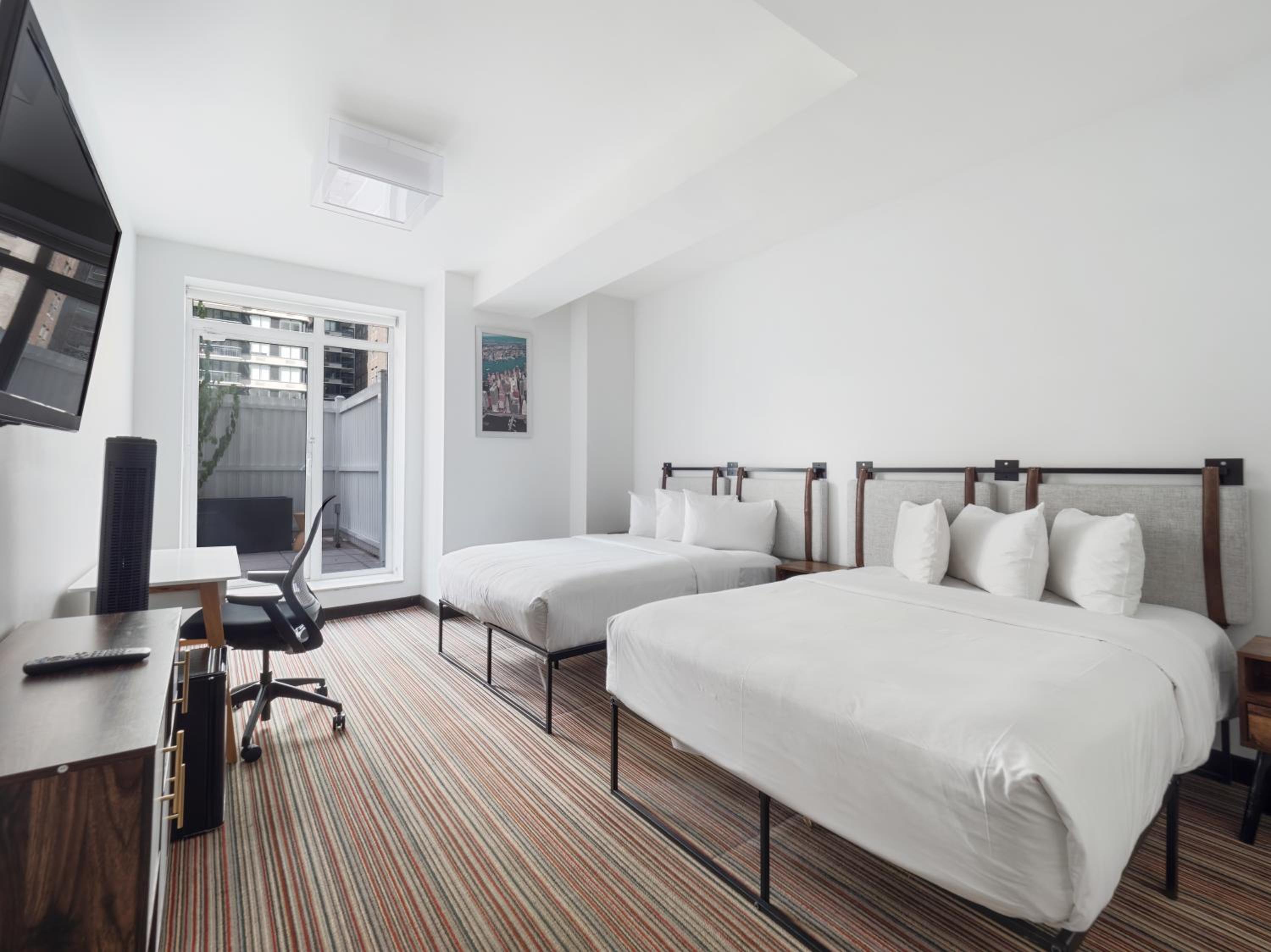 Two Double Beds, Deluxe, Balcony, Non-Smoking photo 2