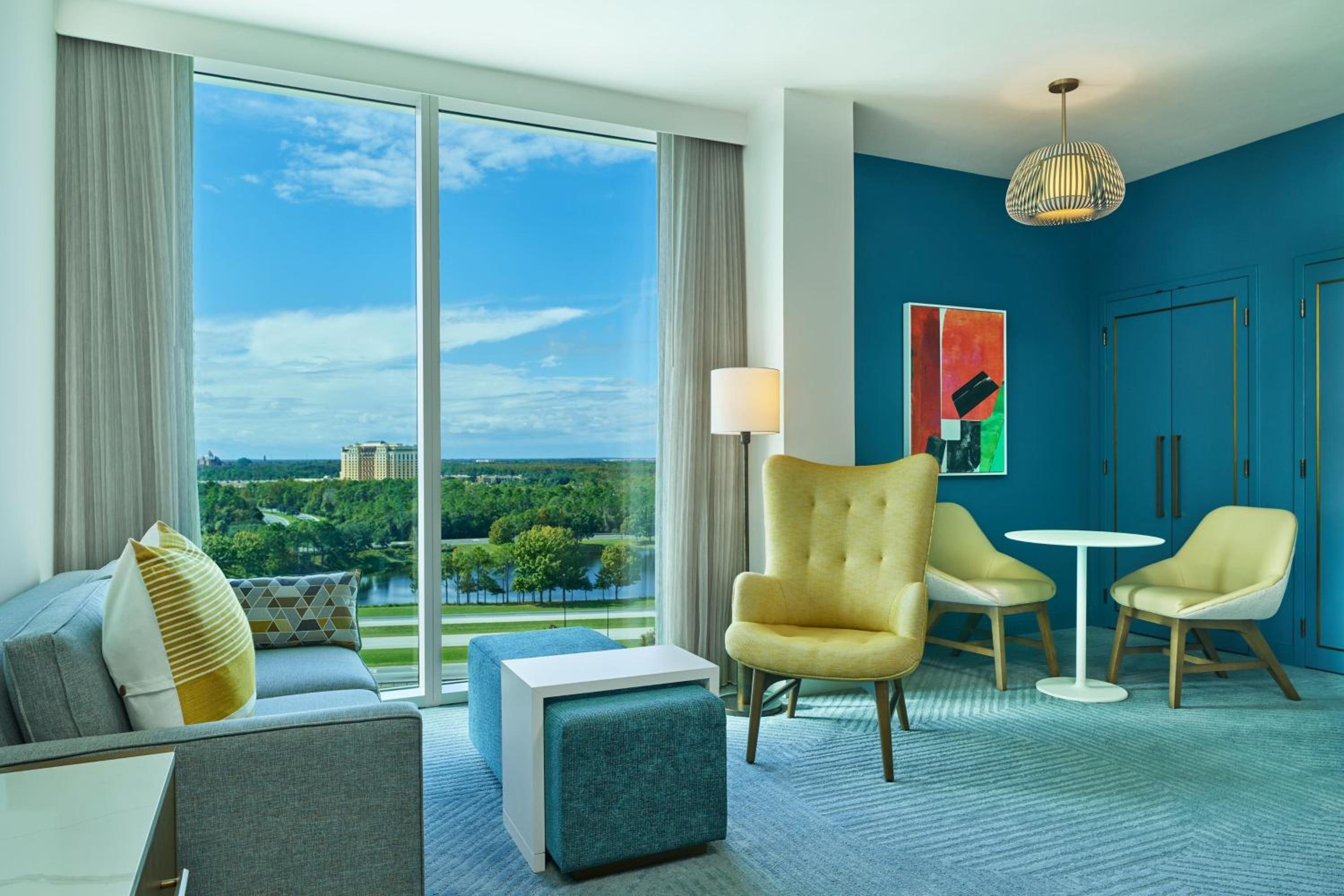 Junior, Suite, 1 King, Sofa bed (Includes Early Entry To Disney Theme Parks)