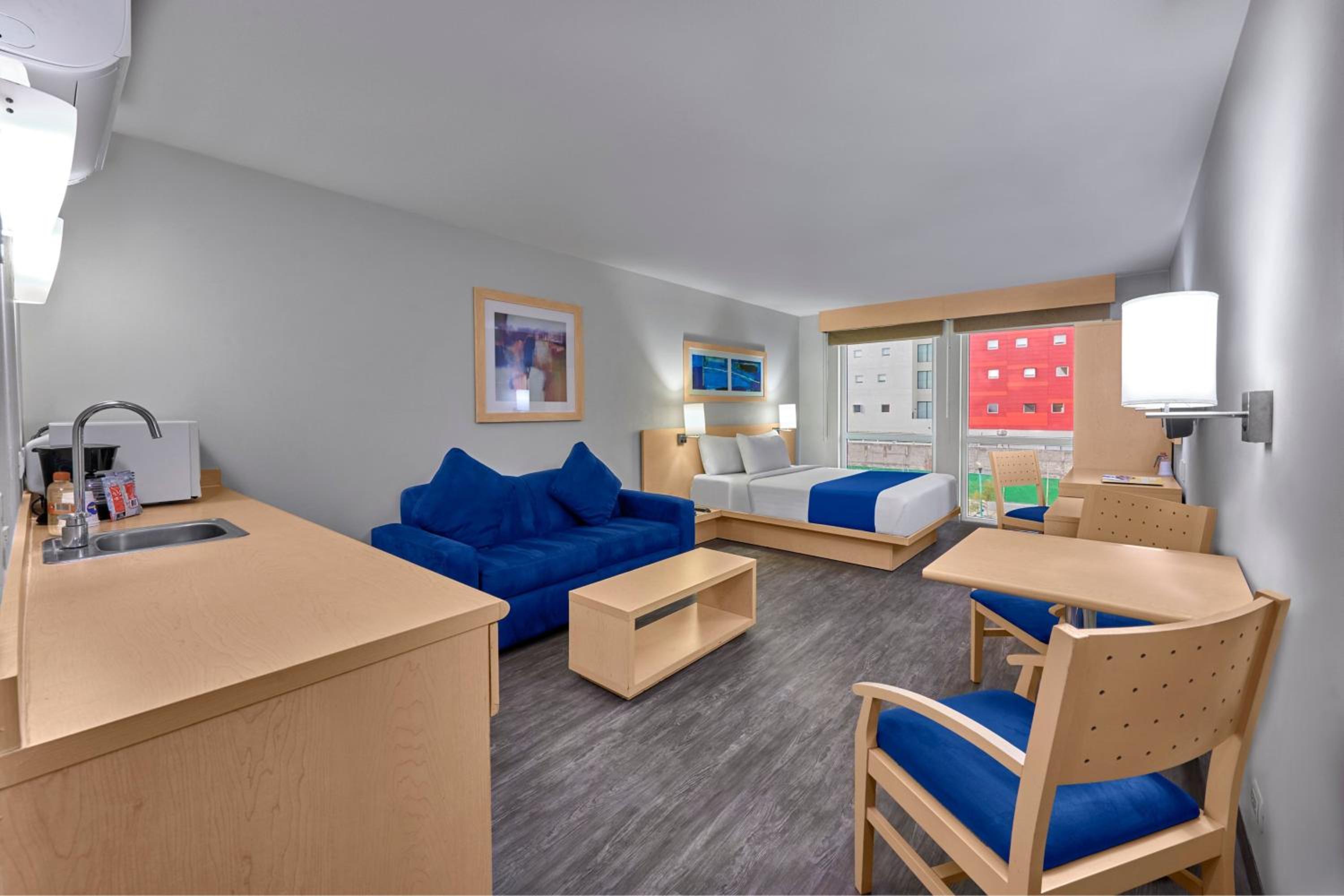 Queen Suite with Sofa Bed - Photo 1