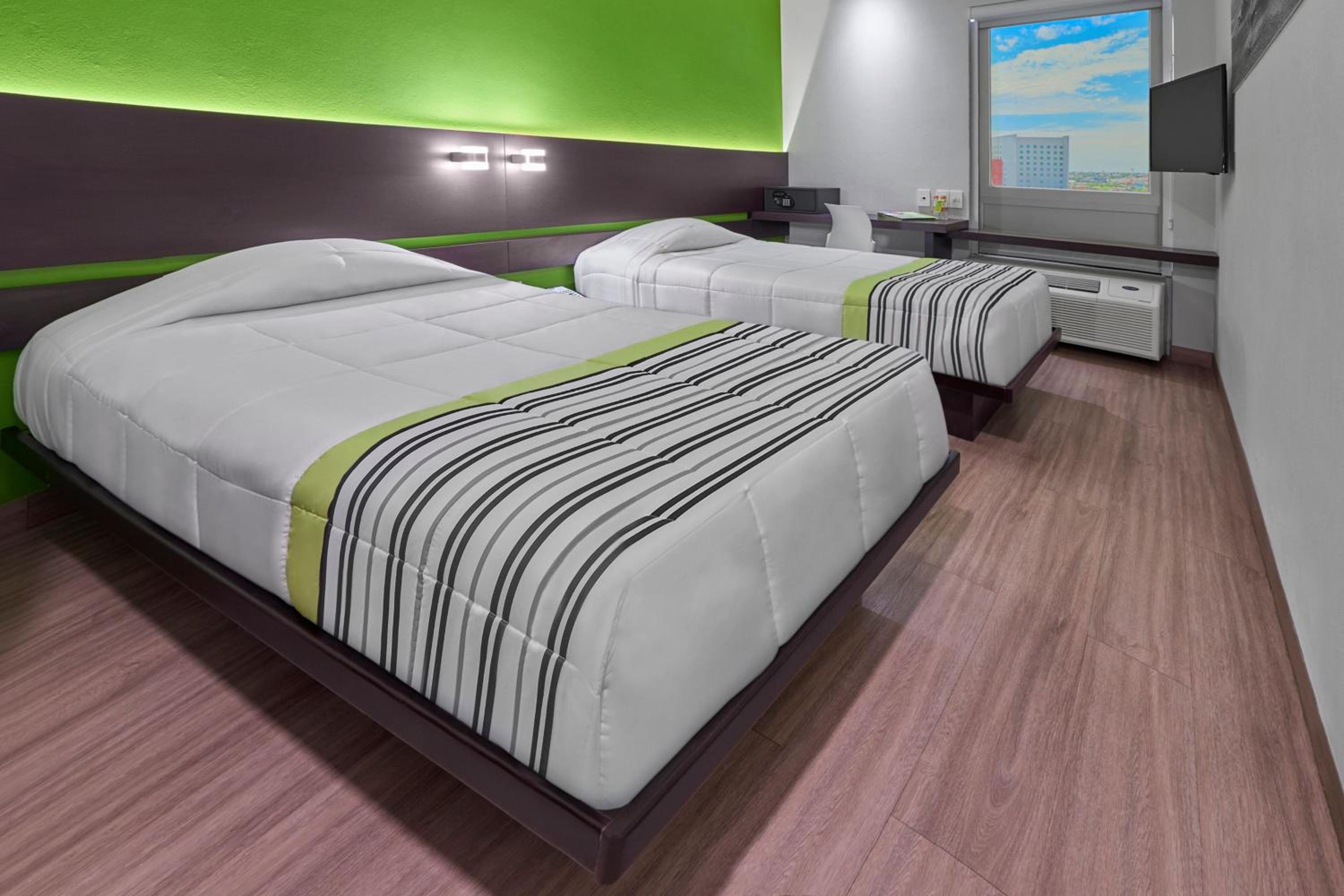 Twin Room - Photo 1