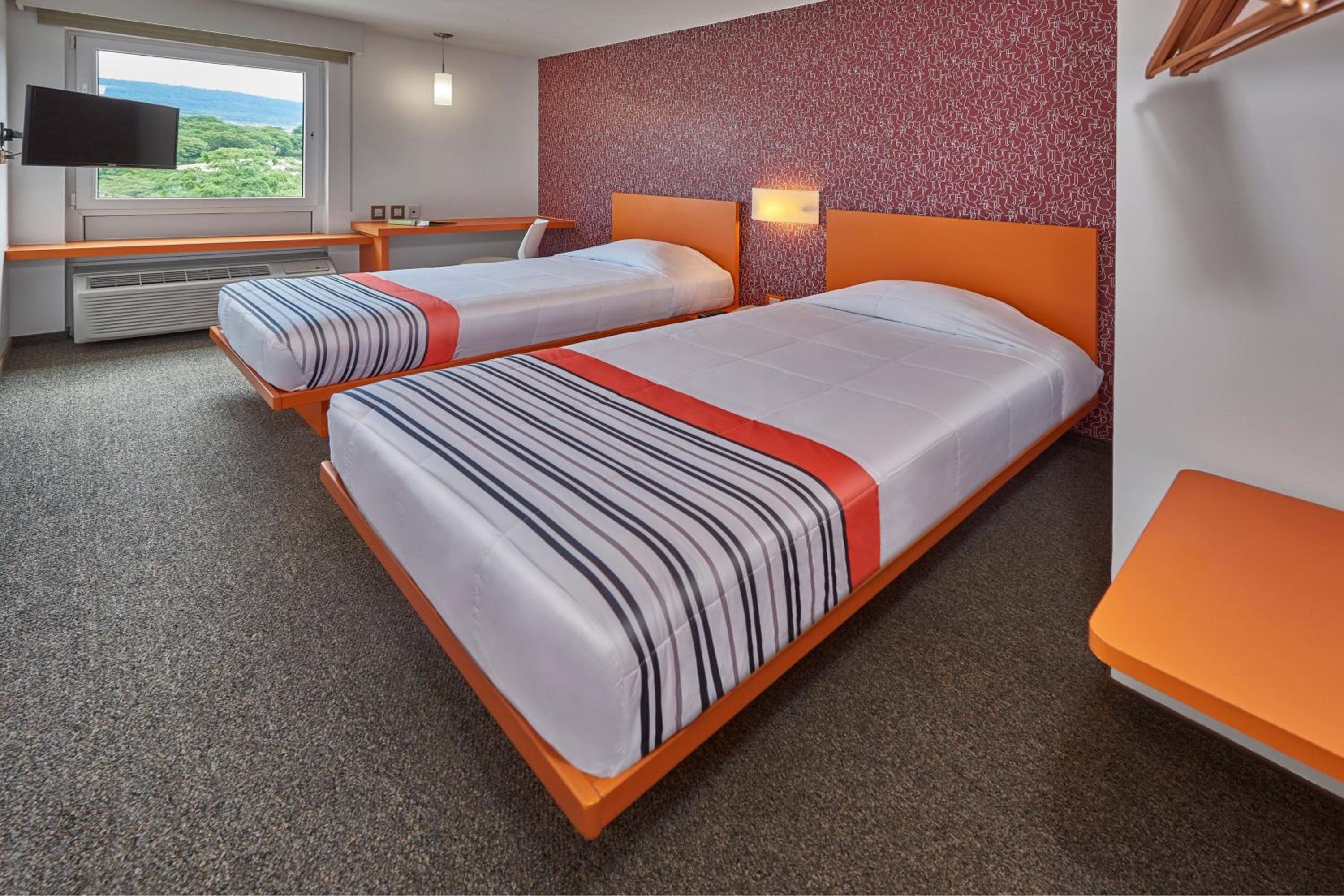 Twin Room - Photo 1