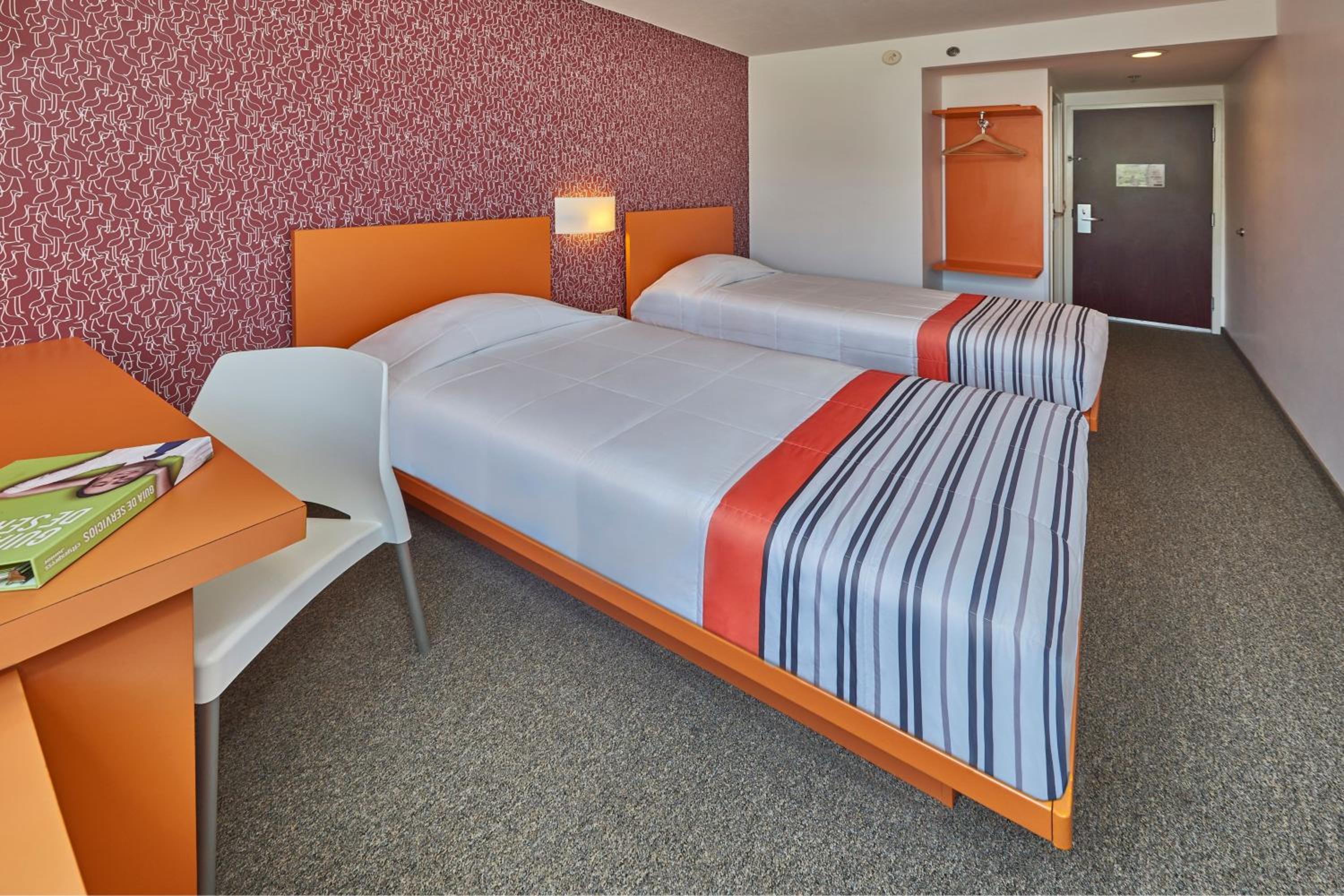 Twin Room - Photo 6